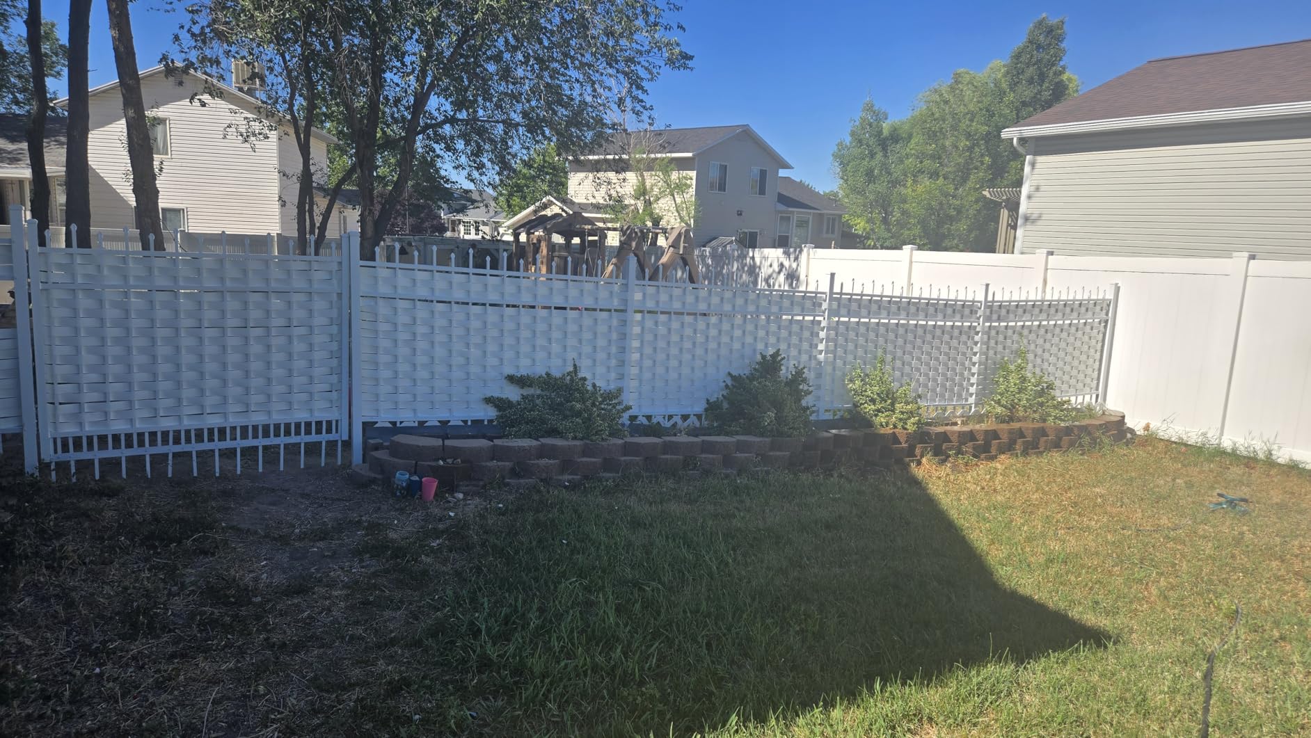 Chain Link Fence Privacy Tape 250 ft (40 SqFt) (Arctic White) | Gardening, Outdoor Wall, Balcony, Patio, Yard, Injury Prevention, Safety Fence Cover for Dog, Other Pet Hedge Slats customer photo 1