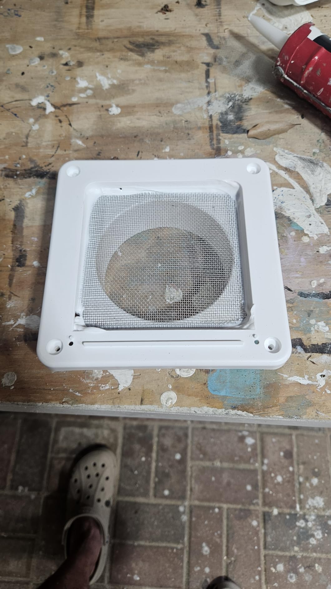 Lambro 143W 4-inch Plastic Soffit Exhaust Dryer Vent with Damper - White customer photo 2