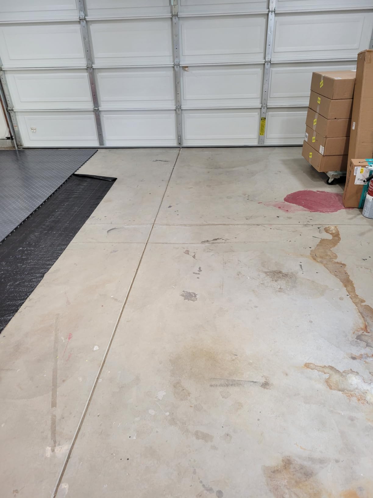 Big Floors GarageTrac Garage Floor Tiles, Interlocking Garage Flooring, Diamond Pattern Non-Slip Heavy-Duty Copolymer Modular Tile, Easy Install (Graphite, 48 Pack of 12 x 12