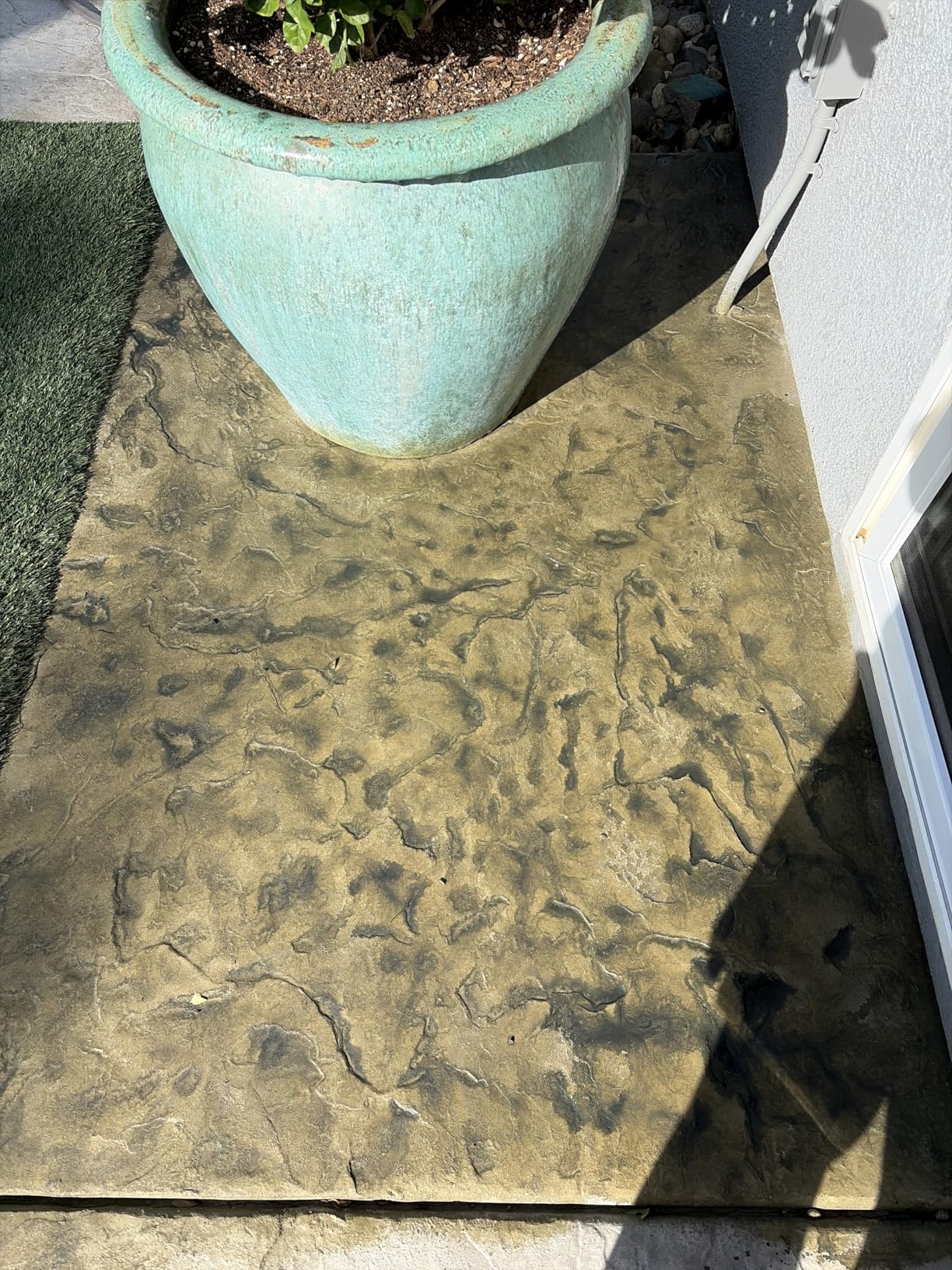 Water-Based Concrete Stain - Decorative Color for Concrete, Cement & Masonry - Low VOC, Indoor/Outdoor Use - Professional & DIY Concrete Coloring - Black 1 Gallon customer photo 2