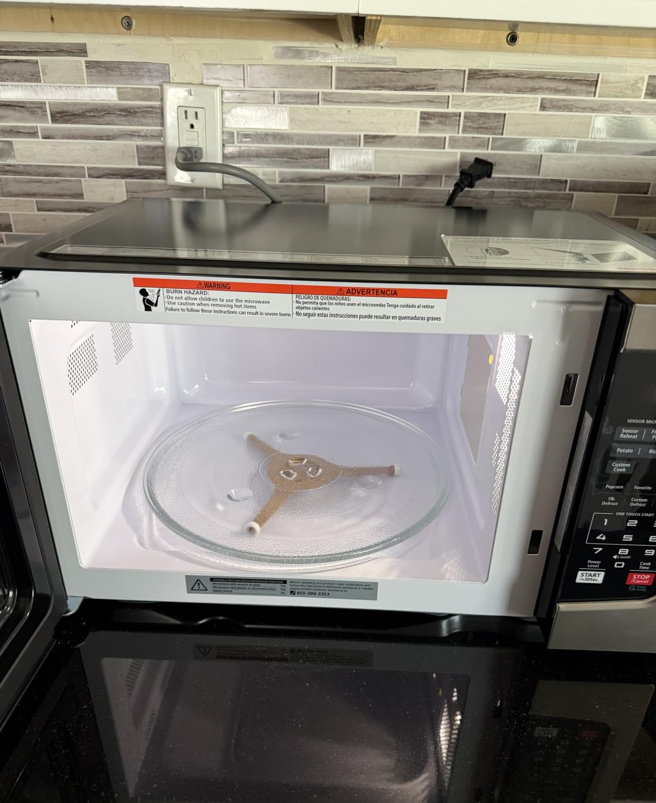 TOSHIBA Countertop Microwave Oven, 1.2 Cu.Ft, 1000W, Stainless Steel customer photo 1