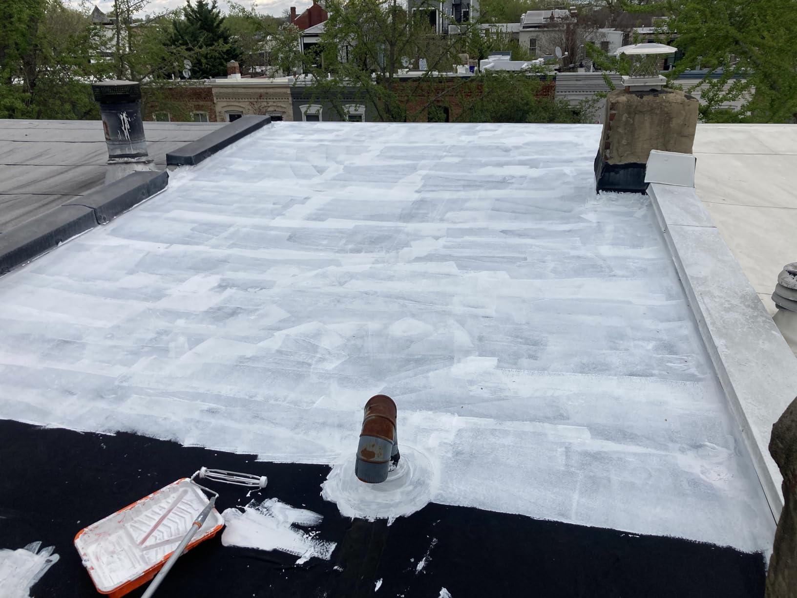 Rust-Oleum 710 Elastomeric Roof Coating, 5 Gallon, White customer photo 1