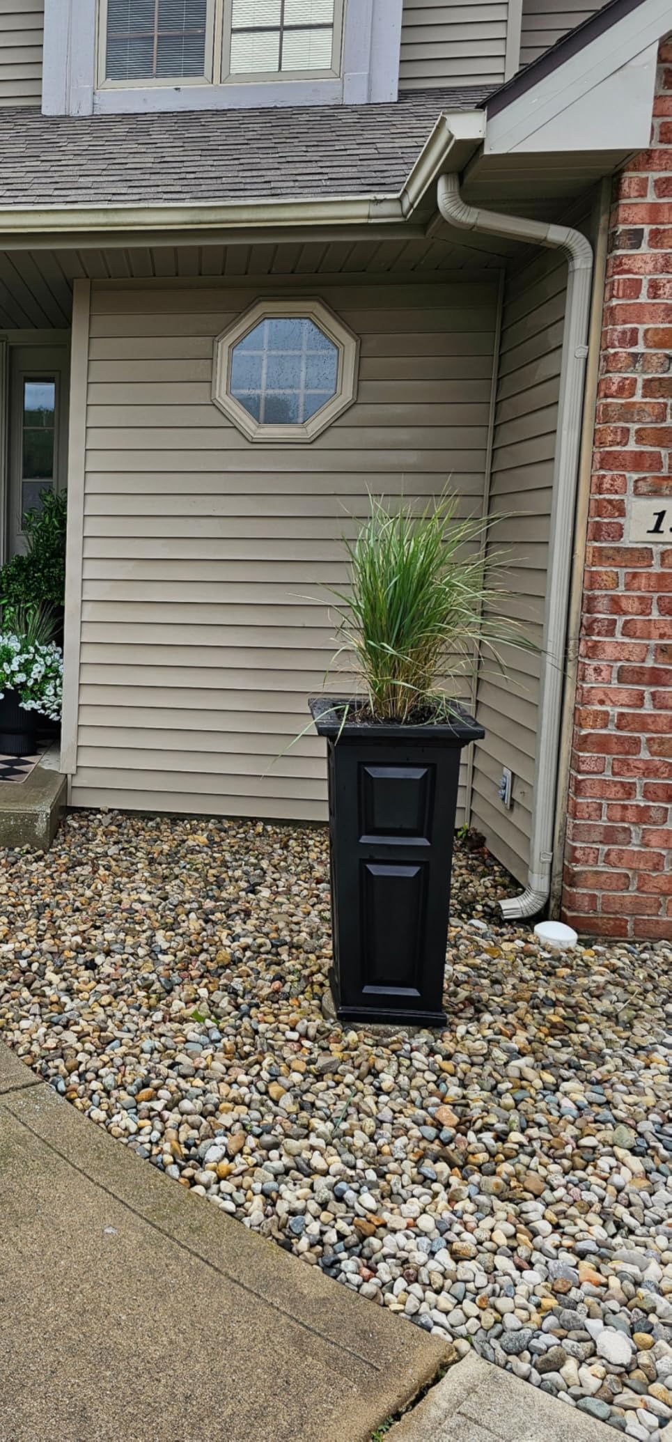 Mayne Nantucket 32-Inch Tall Planter - Self-Watering, Weather-Resistant Planter for Flowers customer photo 2