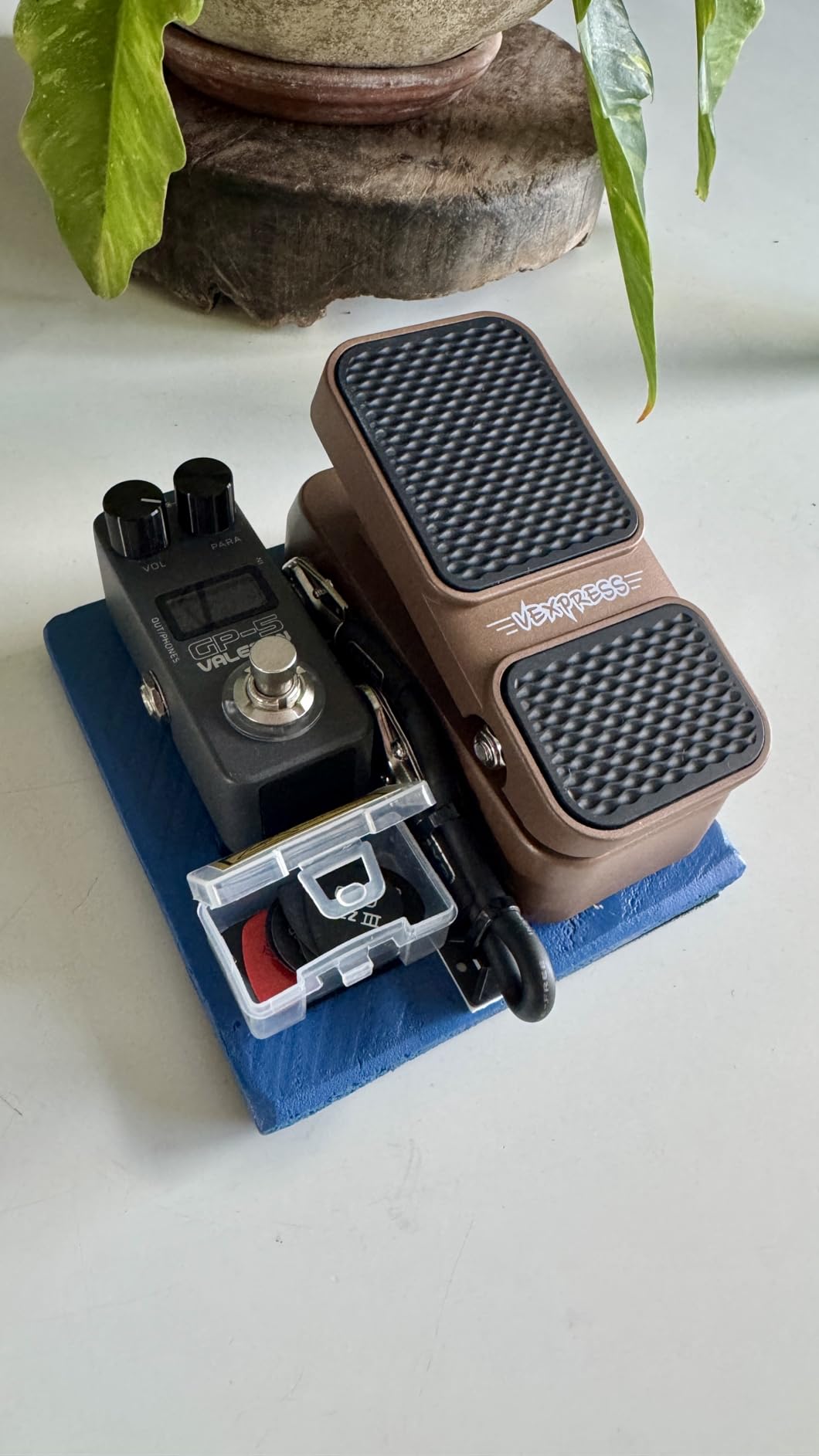 SONICAKE Passive Volume & Expression EXP Pedal, Mini Guitar Volume Pedal Vexpress customer photo 2