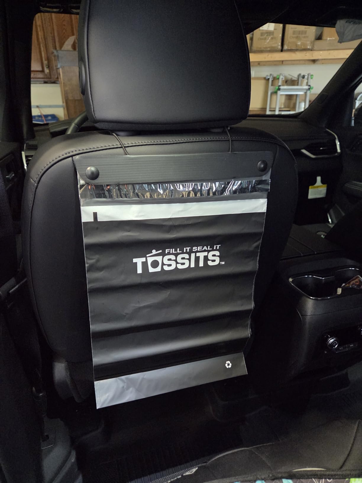 Tossits Recycled Disposable Car Trash Bags - Leakproof, Smell Proof Hanging Garbage Bags for Car, Truck, SUV, RV & Vehicle - Black, 21 Count Disposable Automotive Trash Bags customer photo 2