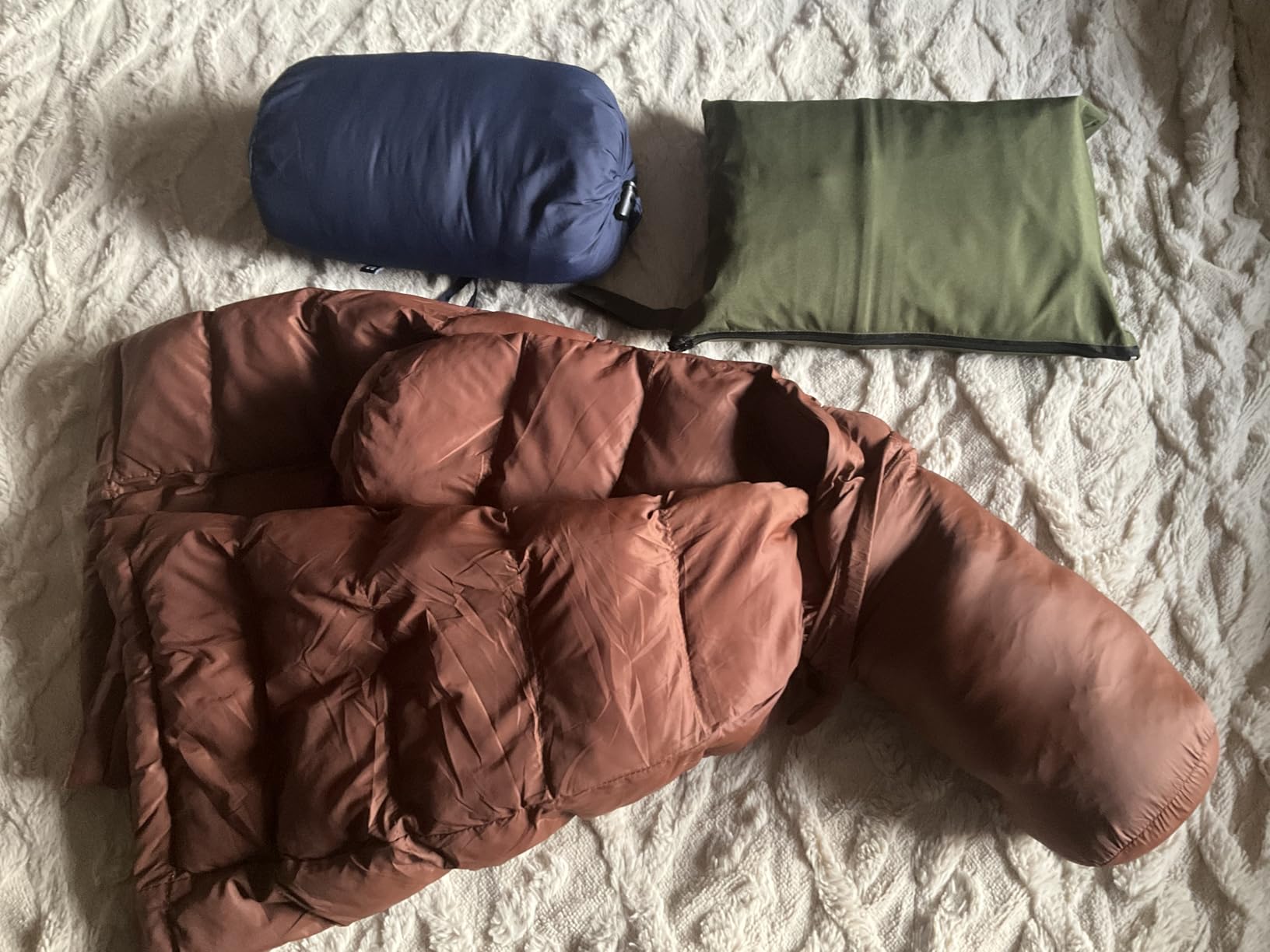 Amazon Essentials womens Lightweight Water-Resistant Packable Hooded Puffer Coat (Available in Plus Size) customer photo 1
