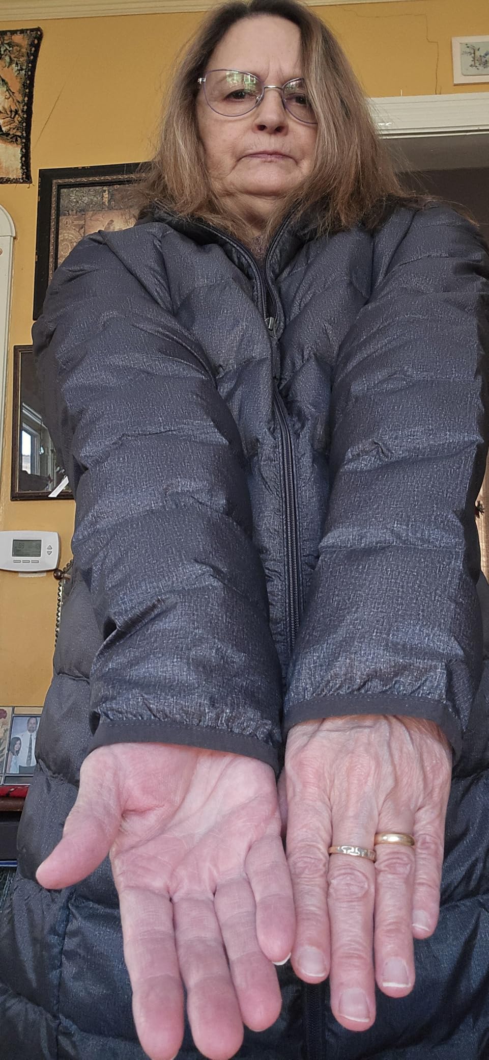 Amazon Essentials womens Lightweight Water-Resistant Packable Hooded Puffer Coat (Available in Plus Size) customer photo 2