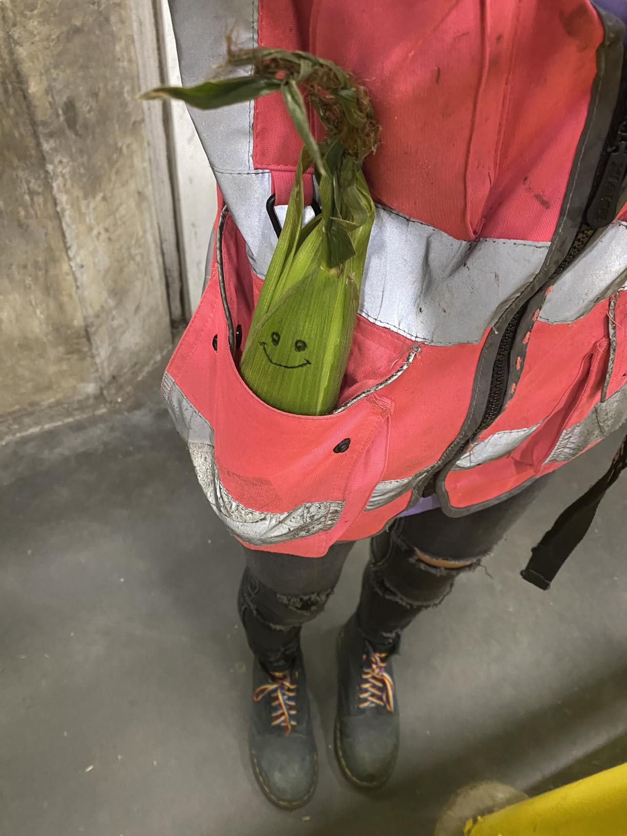 XIAKE 9 Pockets Class 2 High Visibility Reflective Safety Vest for Men Women, Meets ANSI/ISEA Standard customer photo 1