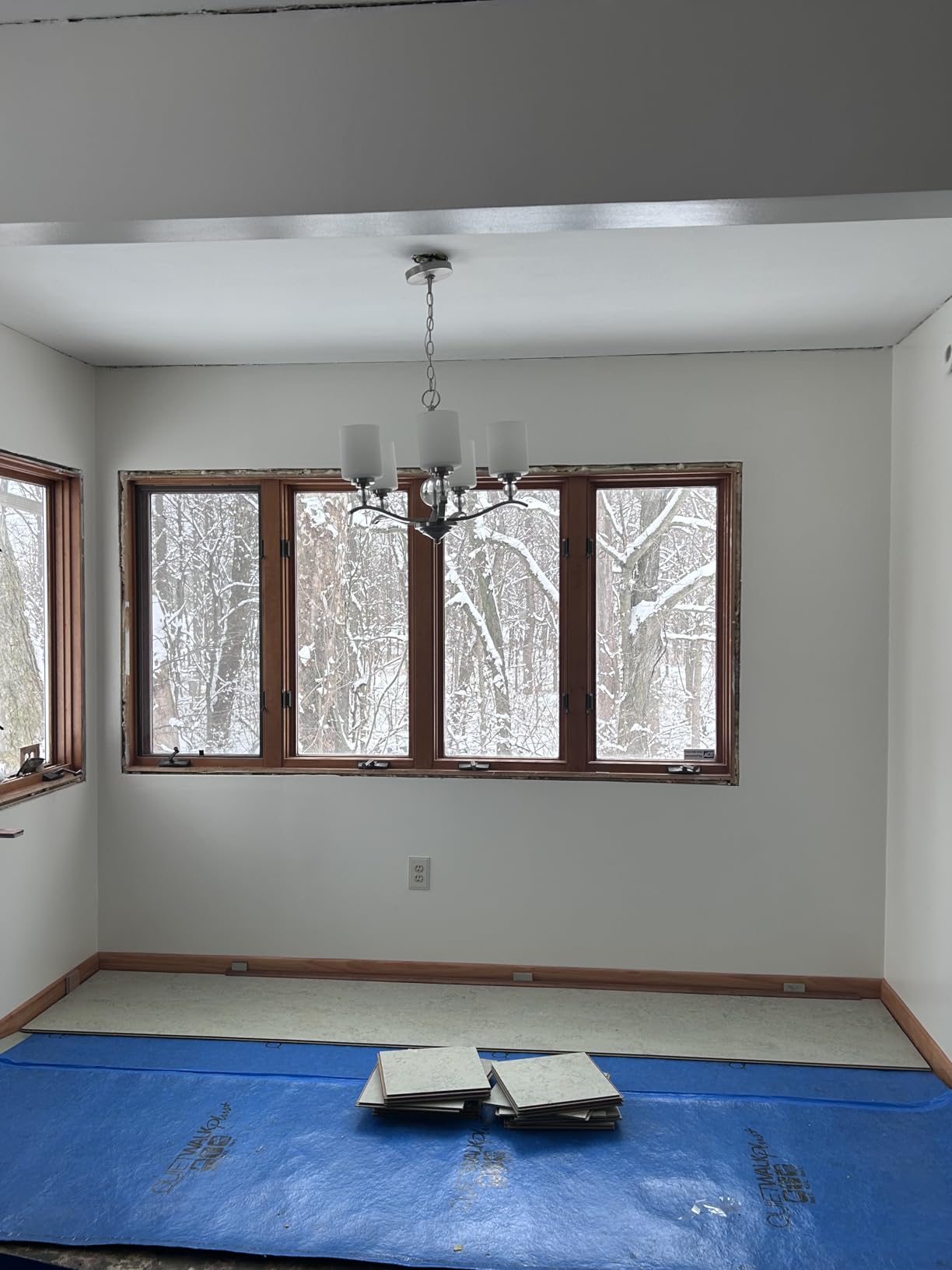 Underlayment 100 sq ft - Laminate & Hardwood Floors - Pre-Attached Pad Approved - Floating & Glue-Down - Moisture Barrier - GREENGUARD Gold - Made in USA customer photo 1