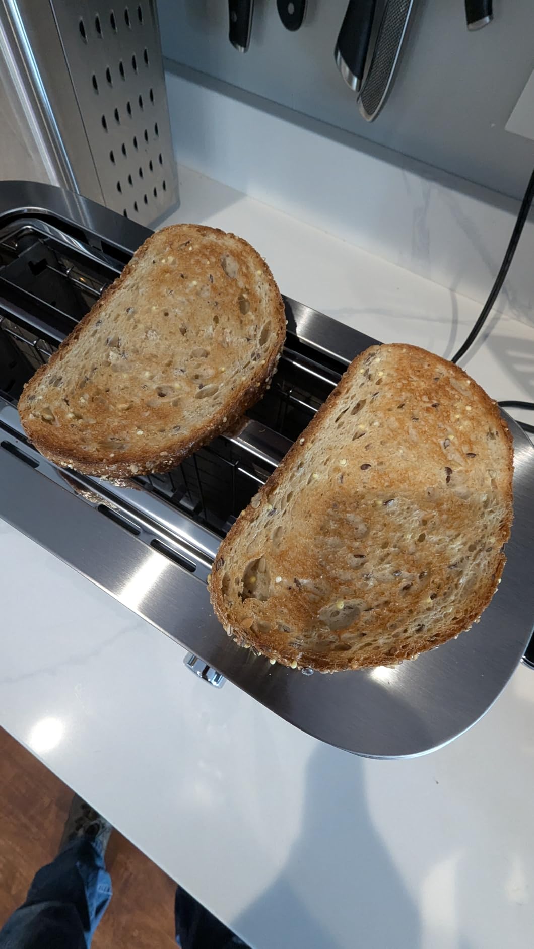 Elite Gourmet ECT-3100 4-Slice Long Slot Toaster | Extra Wide Slots for Bagels, Sourdough & Texas Toast | 6 Browning Settings | Reheat, Defrost & Cancel | Built-In Warming Rack | Stainless Steel customer photo 1