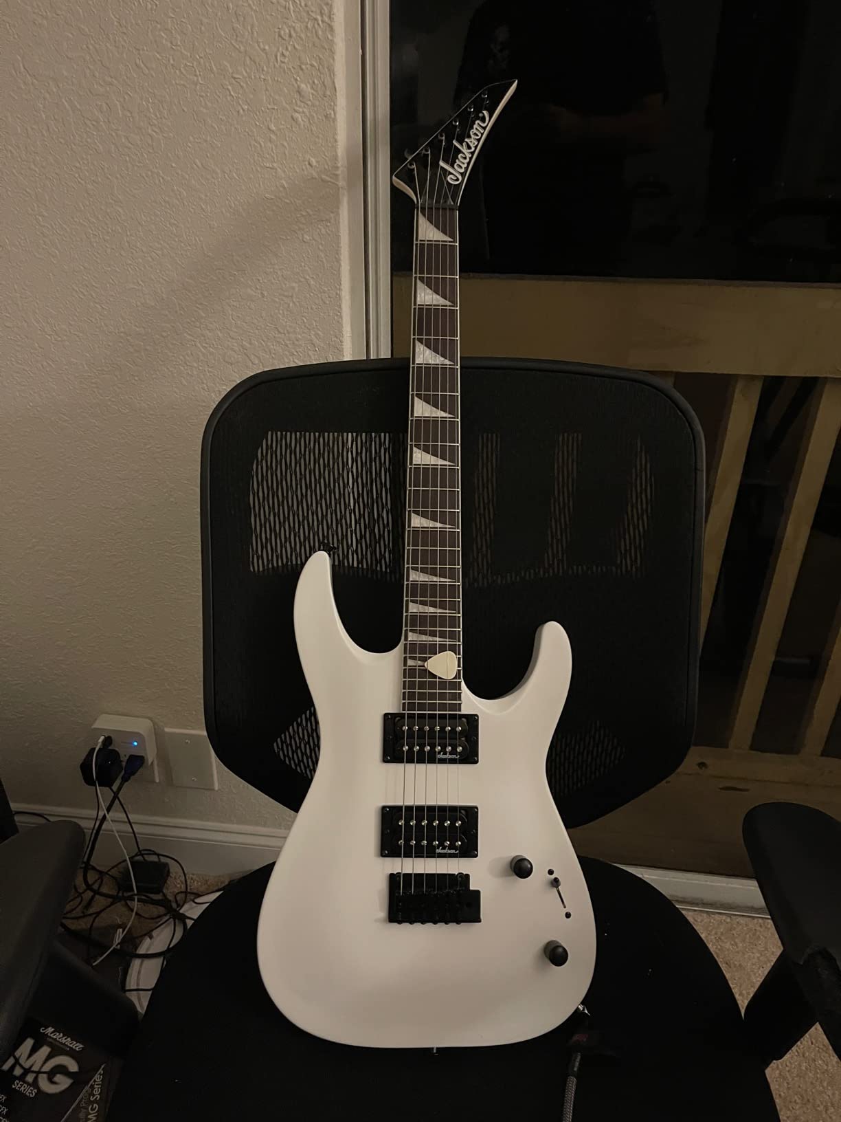 Jackson JS22 Dinky Electric Guitar, Snow White customer photo 1