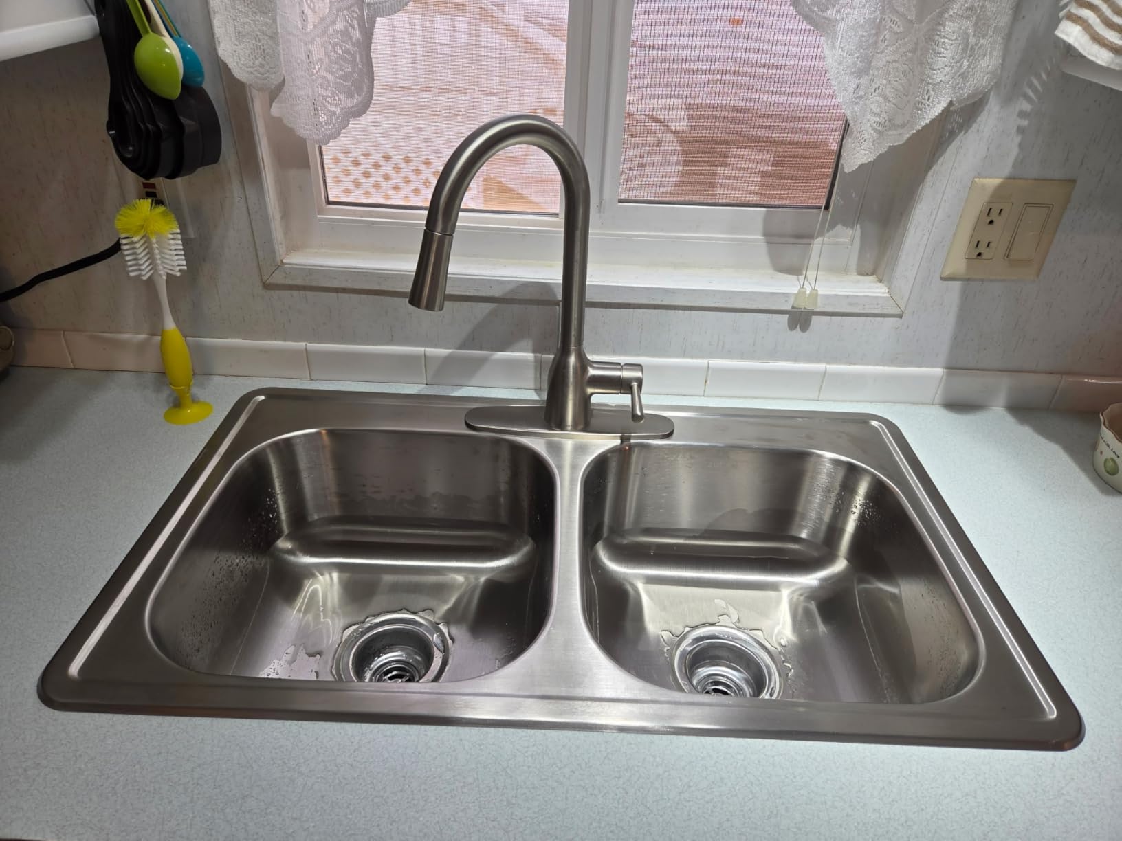 Zuhne Fortuna 15-Inch Drop-In Bar Prep RV Sink, Small Single Bowl Stainless Steel Sink, 22 Gauge T304 18/10, Brushed Finish, Single Hole Deck, 15 x 15 x 6 in customer photo 1