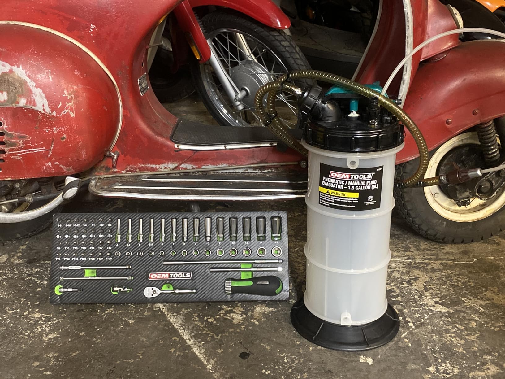 OEMTOOLS Pneumatic/Manual Fluid Extractor, 6L Oil Extractor Pump, 5ft Hose customer photo 1