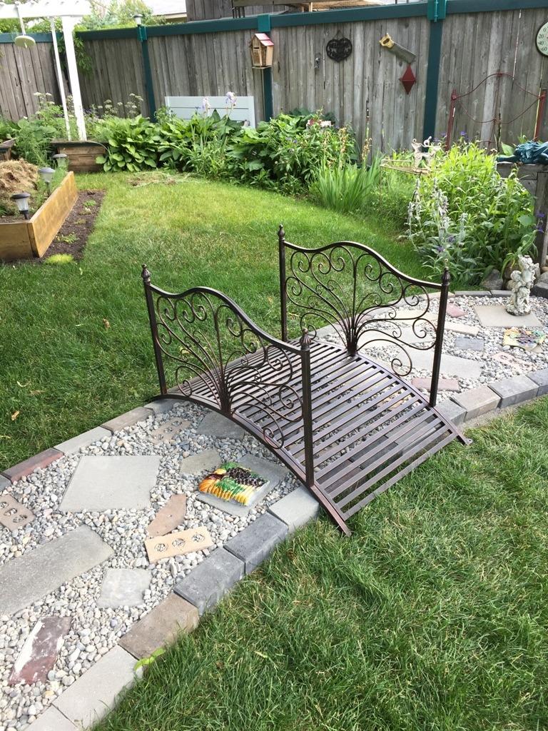 Outsunny 4' Metal Arch Backyard Garden Bridge with Safety Siderails, Delicate Scrollwork, & Easy Assembly, Black Bronze customer photo 2