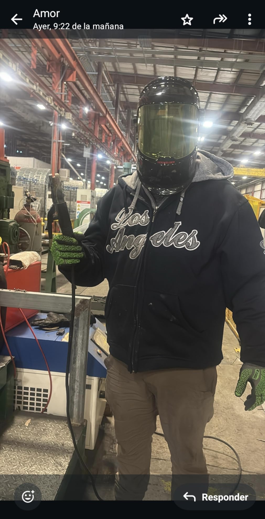 YESWELDER Auto Darkening Welding Helmet, 180° View, LYG-Q800D | Wide shade control for WELD/CUT/GRIND, 1/1/1/1 True Color, 1/30000s response customer photo 2