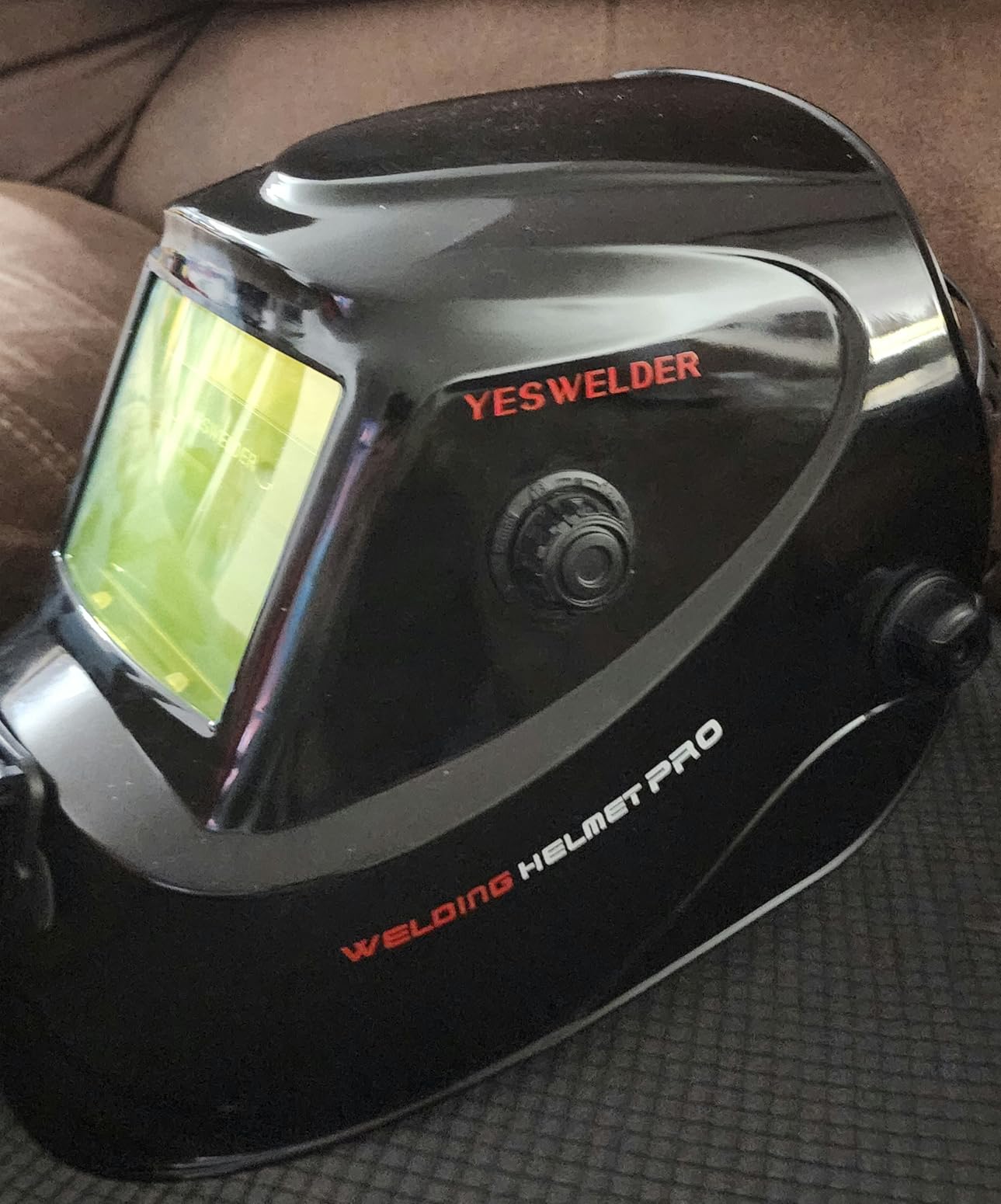 YESWELDER Auto Darkening Welding Helmet 1/1/1/1 True Color, LYG-L600A | 2 arc sensors, 1/30000s response, blue light blocking lens, shade 3.5/9-13 for TIG MIG ARC and GRIND, ANSI Z87.1 certified customer photo 1