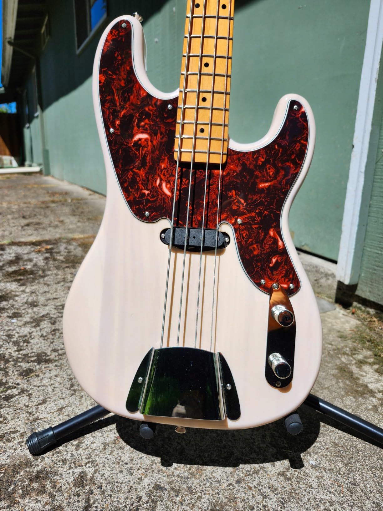 Squier Classic Vibe 50s Precision Bass, White Blonde, Maple Fingerboard customer photo 2