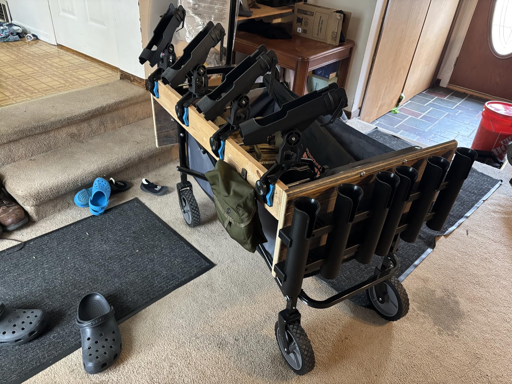 Amazon Basics Collapsible Heavy Duty Utility Wagon for Outdoor Sports, Camping, Garden, and Shopping, 265 Pounds Capacity, Black customer photo 1