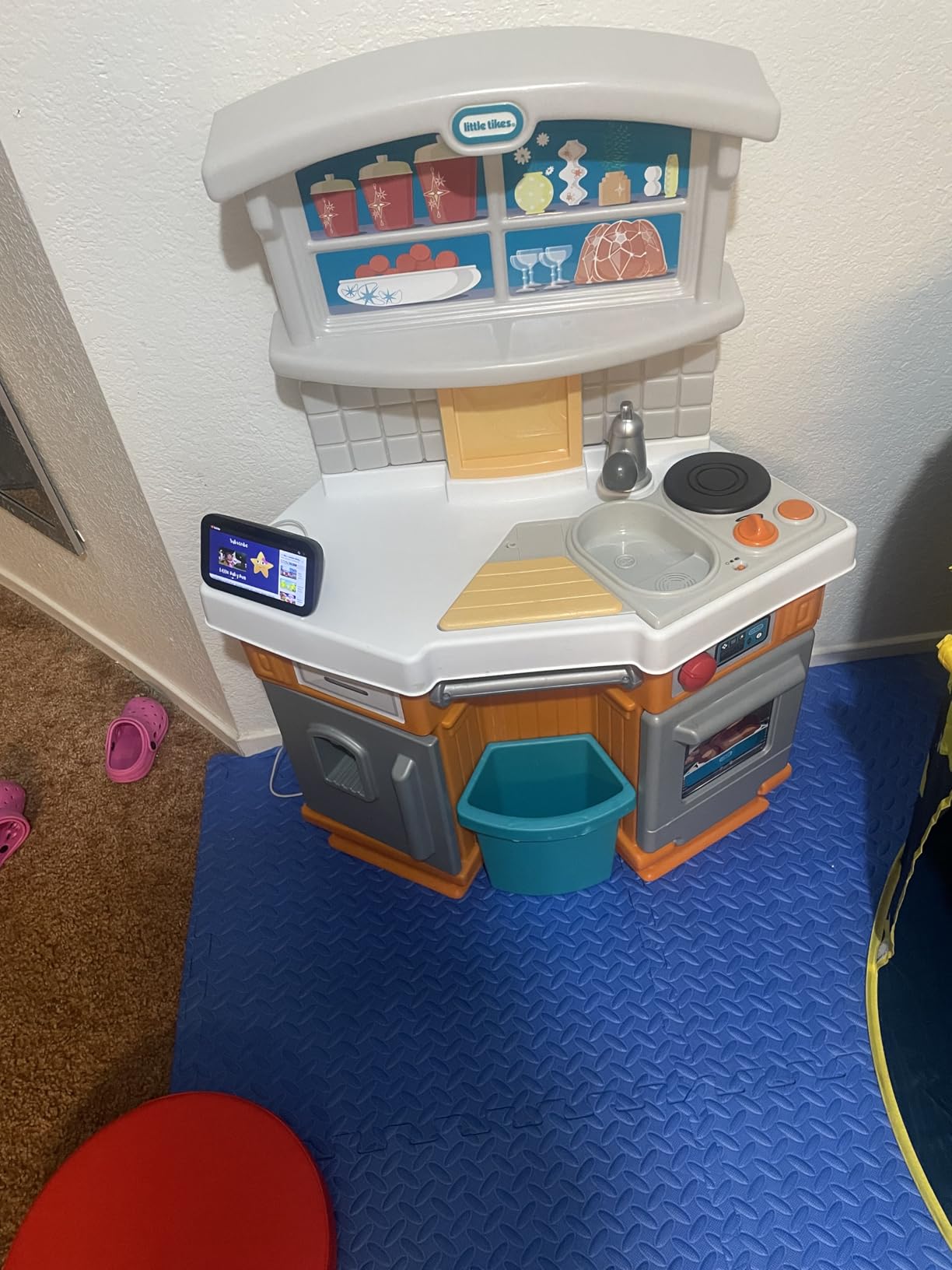 Little Tikes Home Grown Kitchen - Role Play Realistic Kitchen Real Cooking & Water Boiling Sounds Kitchen Accessories Set for Girls Boys - Multicolor 22 x 18 x 30.25 inches customer photo 1