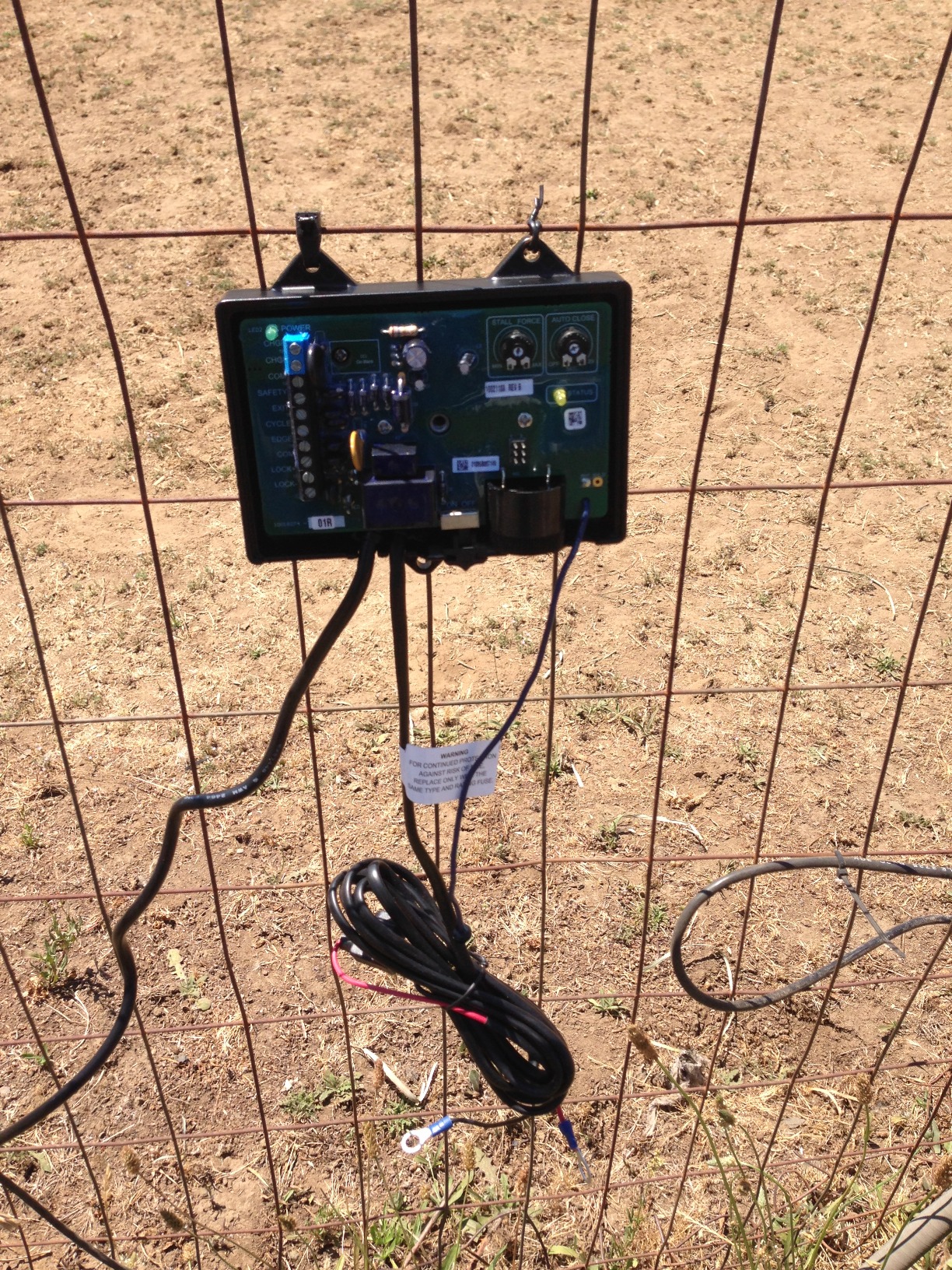 Mighty Mule MM271 Automatic Gate Opener, Solar Ready, Comes with Gate Opener Remote and More-Up to 12ft Long or 300lb, Black, 1 Gate Opener Kit customer photo 1