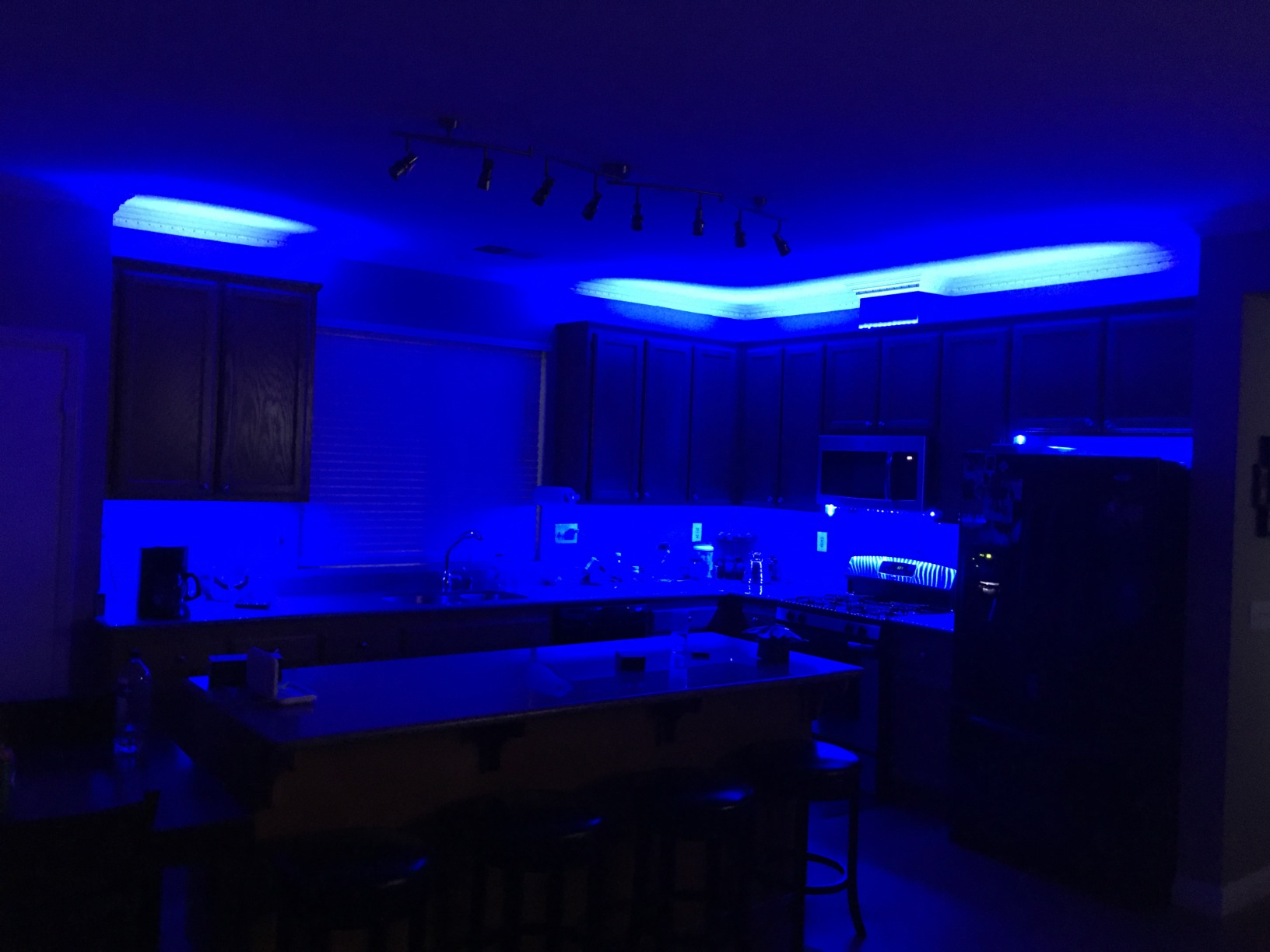 Govee 32.8ft RGBIC LED Strip Lights, Smart App Control Light for Bedroom, Bluetooth Color Changing LED Lights, DIY Segmented Color, Enhanced Music Sync customer photo 2