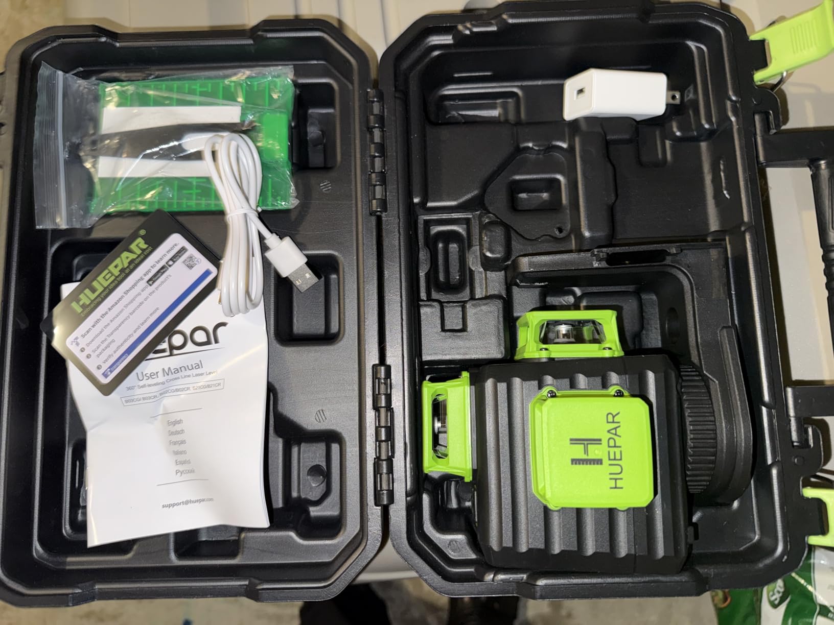 HUEPAR Laser Level 360 Self Leveling, Rechargeable 3D High Brightness Green Laser 3x360 Degree Best Laser Leveler Tool for Construction and Picture Hanging, Strong Magnetic Bracket and Hard Suitcase - B03CG customer photo 2