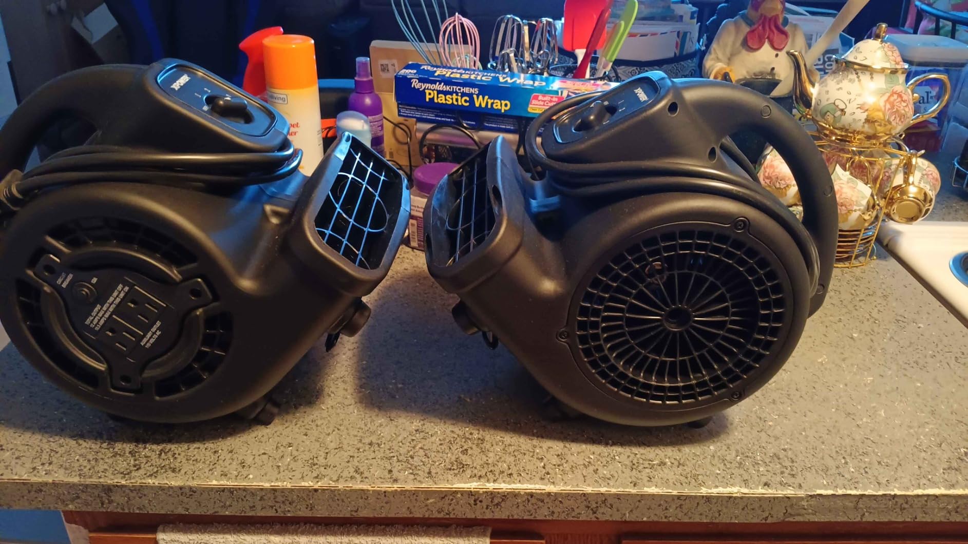 XPOWER P-80A Mini Mighty 138 W 600 CFM Centrifugal Air Mover, Carpet Dryer, Floor Fan, Blower, Stackable, Daisy Chain (Black) customer photo 1