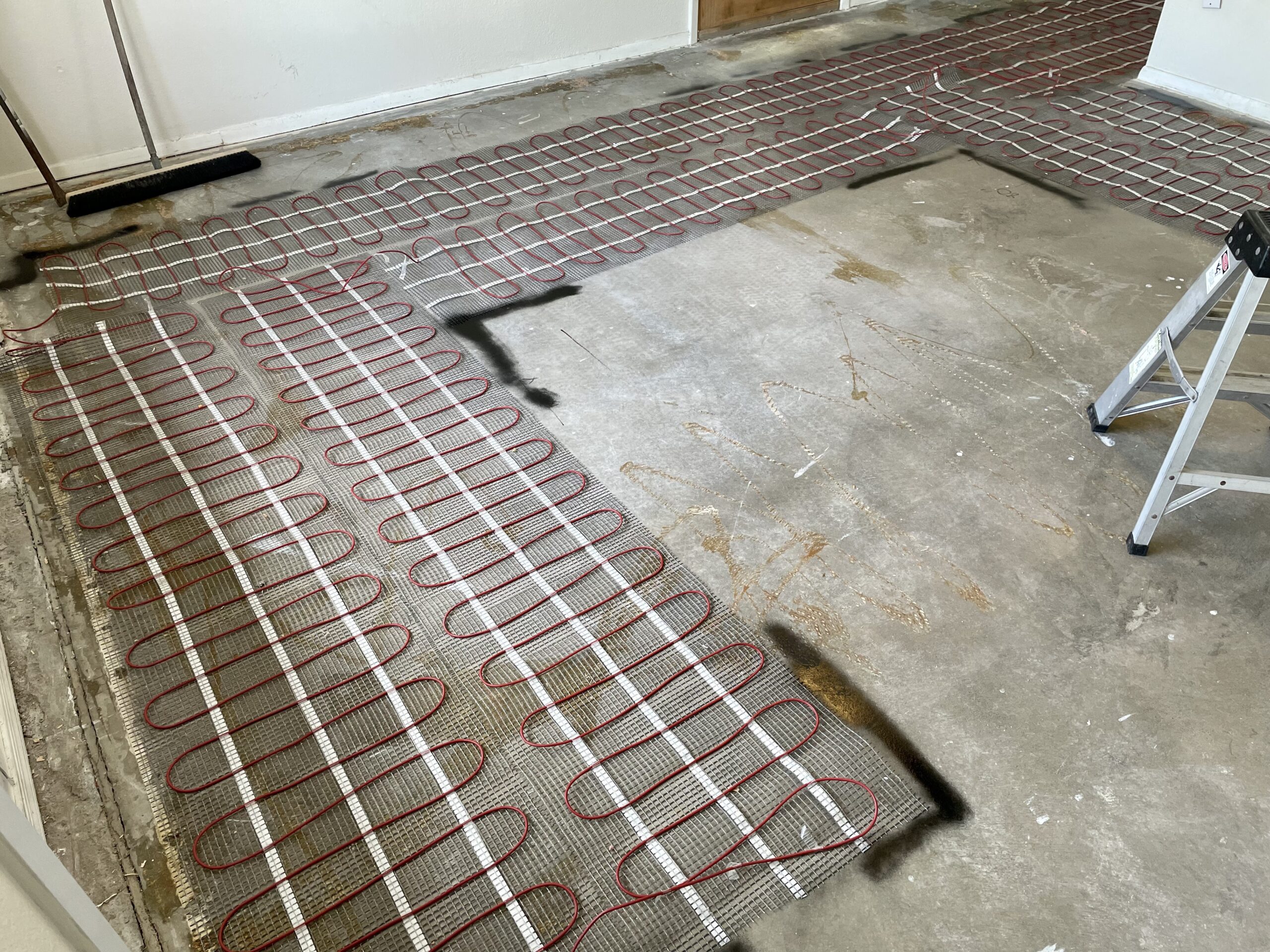 LuxHeat 10 sqft Floor Heating System, Prog Thermostat - 120V Heated Floor | 20in x 6.1ft Self-adhesive Mat, Alarm, UDG 7-Day Prog T/Stat w/ GFCI, Sensor | Floor Heat Mat For Bathroom, Tile & More customer photo 1