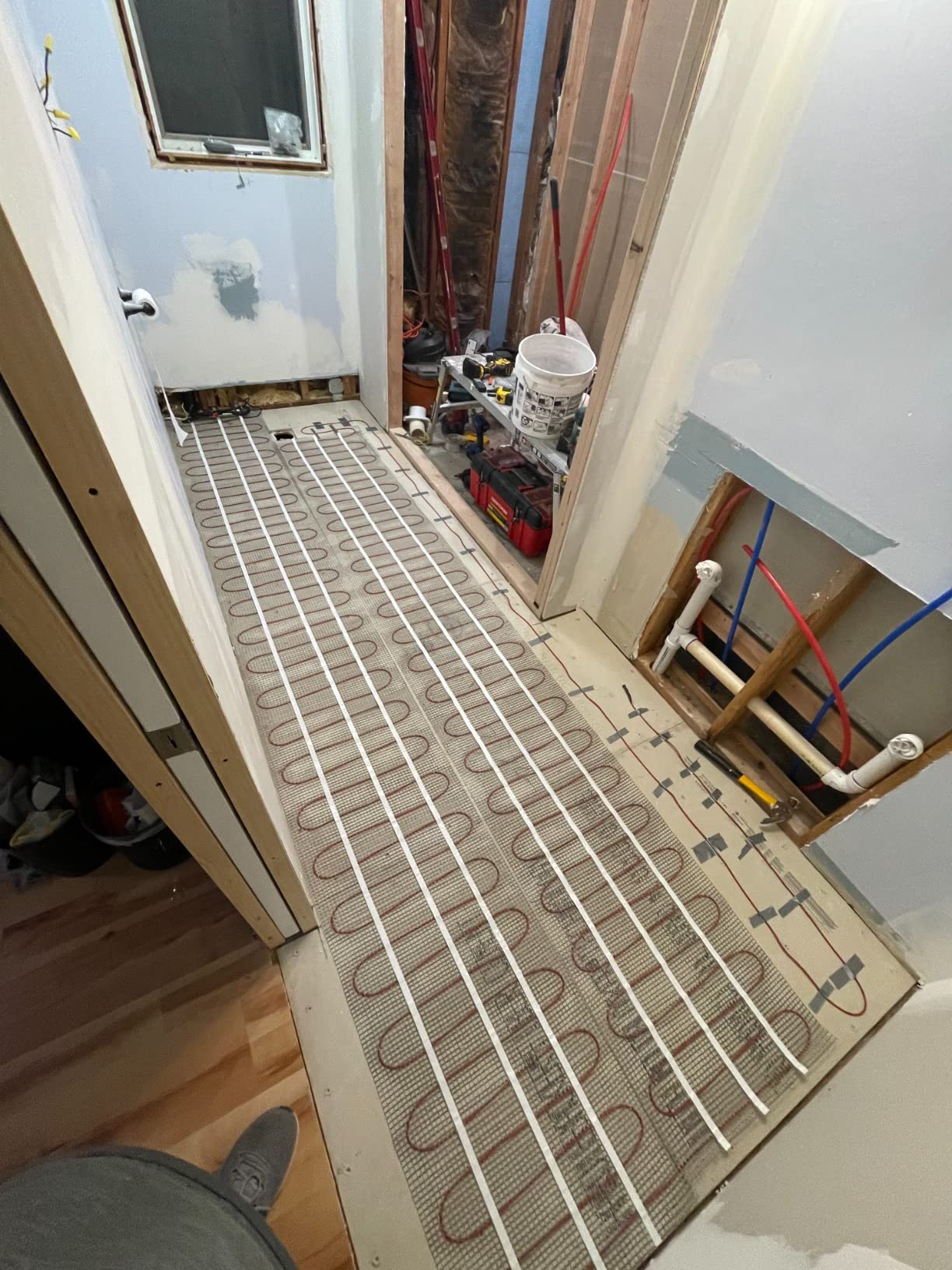 LuxHeat 20sqft Floor Heating Mat Kit - 120v in Floor Heating System - Complete Electric Radiant Heated Flooring System Includes Alarm, UDG Programmable Thermostat w/GFCI & Flooring Sensor customer photo 1