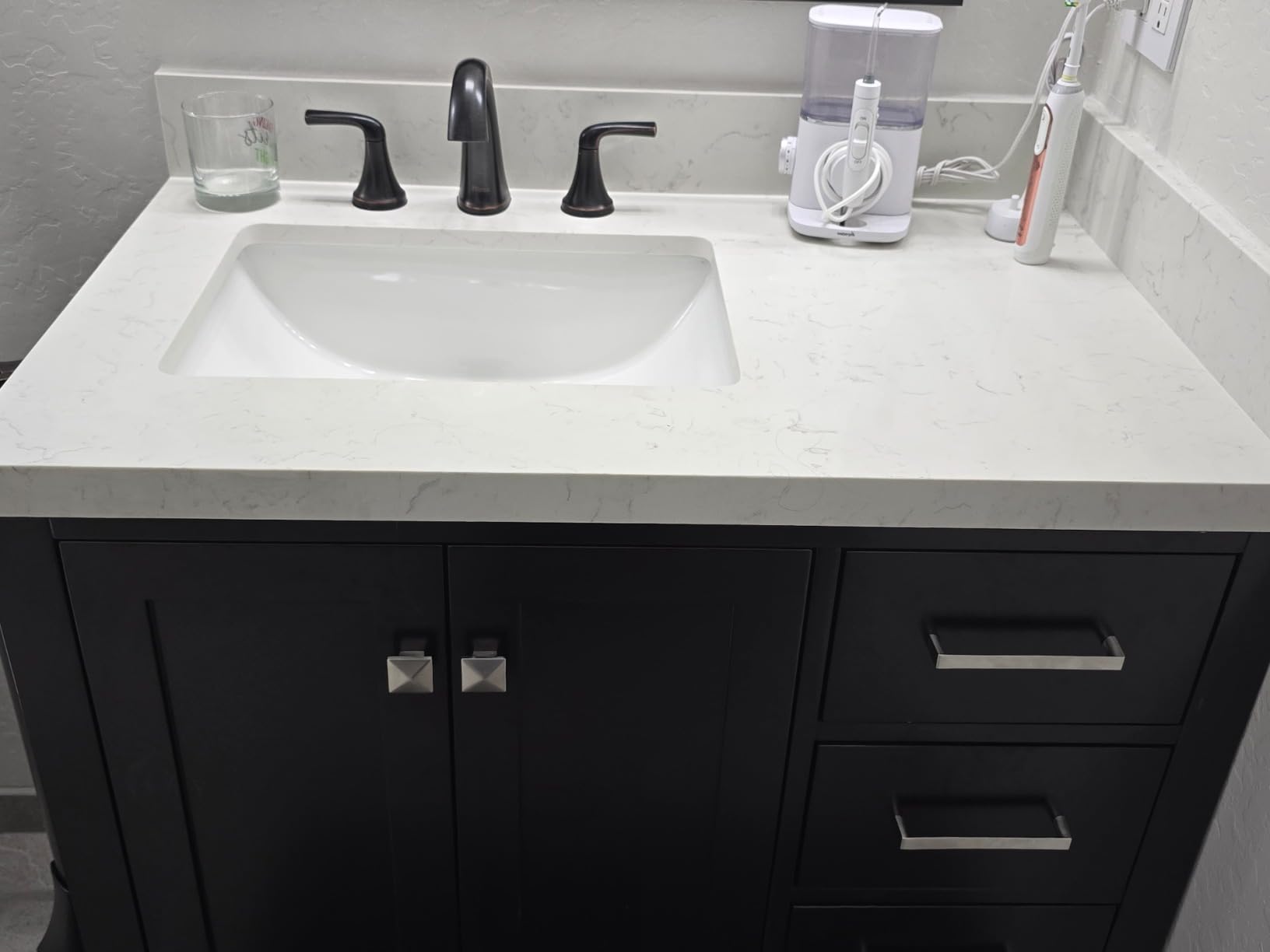 ARIEL Cambridge 36-inch Bathroom Vanity with Sink, Solid Wood, 1.5-inch Pure White Quartz Countertop & Backsplash, Single Rectangular Porcelain Sink, 2 Soft Closing Doors, 5 Dovetail Drawers, White customer photo 5
