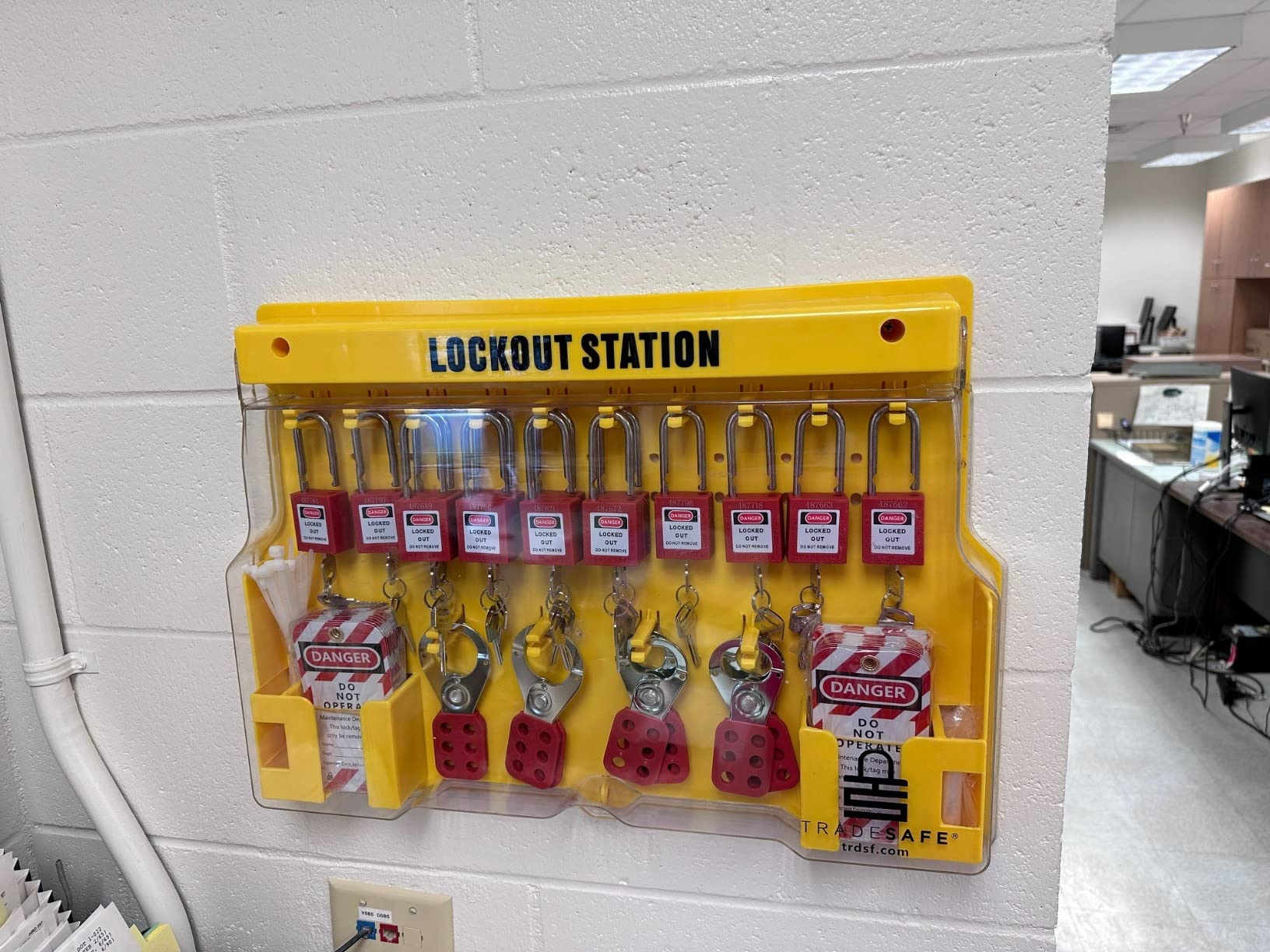 TRADESAFE XL Lockout Tagout Station, Lock Out Tag Out Station with Devices | Includes 61 Loto Devices With Lockable Polycarbonate Cover, Keyed-different Locks, Hasps And Weather-resistant Tags customer photo 1