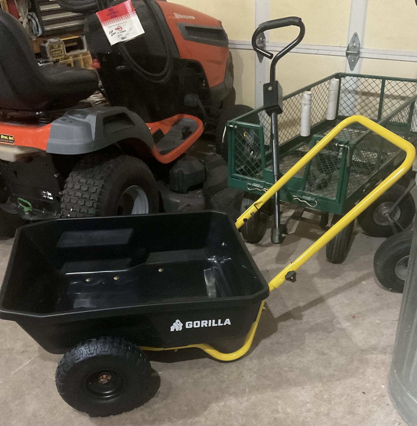 Gorilla Carts GCR-4 Poly Dump Cart, 2-Wheel Garden Wagon with Foldable Handle, 4 cu ft, 300 lb. Capacity customer photo 1