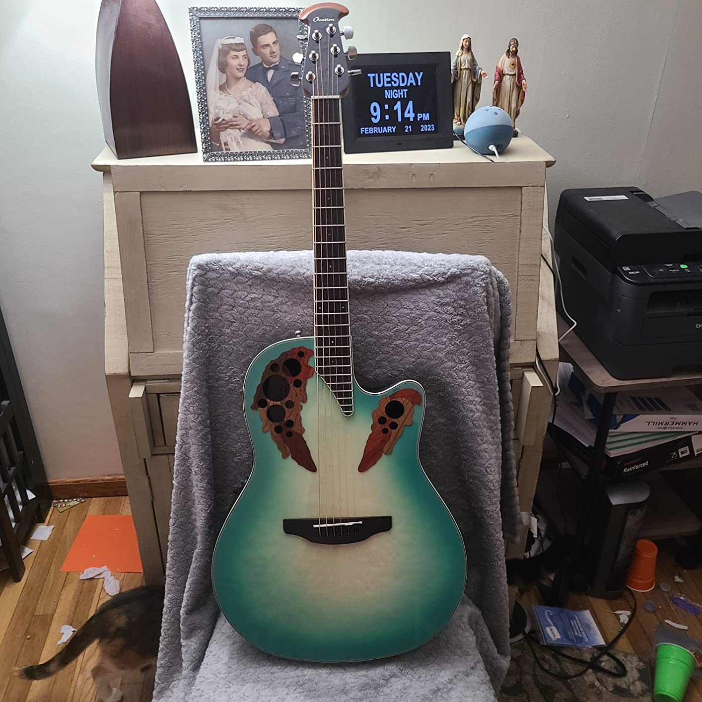 Ovation Celebrity Elite Plus CE44X-9B Mid-depth Acoustic-electric Guitar - Mintburst customer photo 1