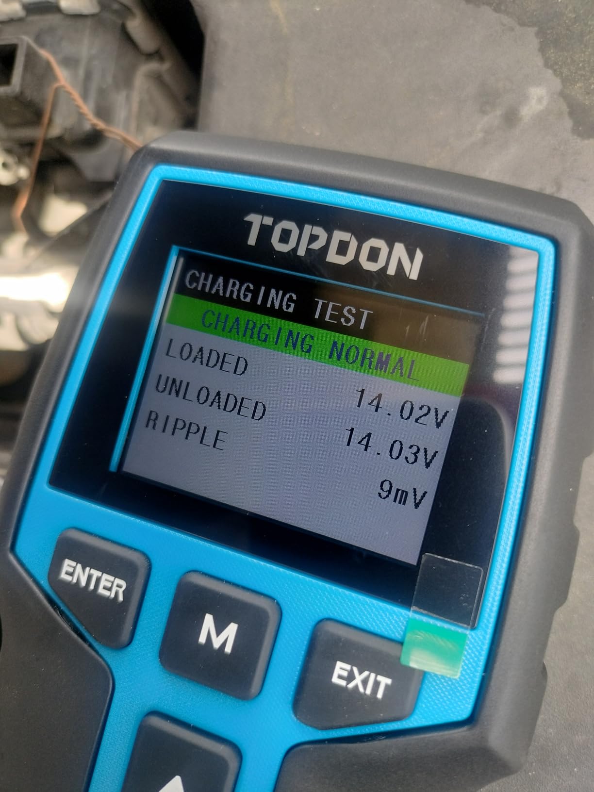 TOPDON BT200 Car Battery Tester, 12V/24V, 100-2000 CCA Load Tester | Battery and Alternator Tester for Cranking and Charging Systems, Auto Battery Analyzer for Cars, Trucks, SUVs, ATVs and Boats customer photo 2