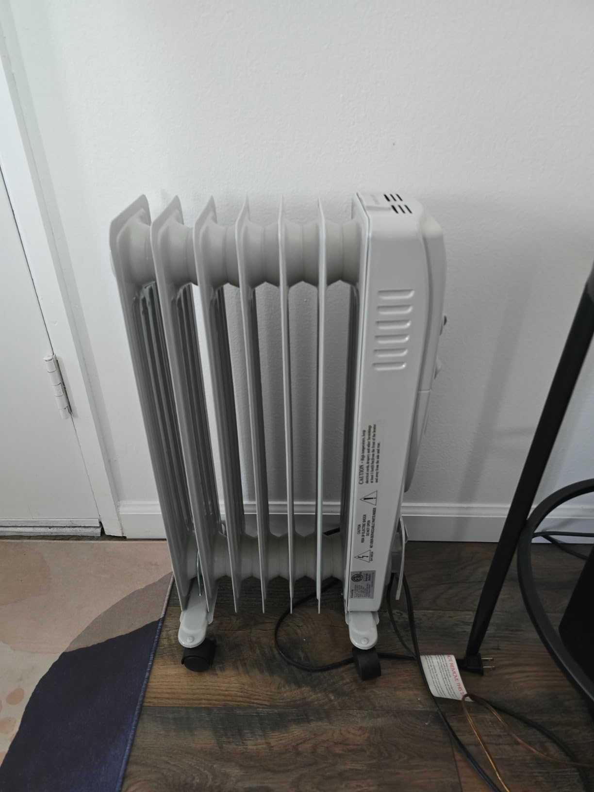 Kismile 1500W Oil Filled Radiator Heater, Portable Electric Heater with 3 Heat Settings, Adjustable Thermostat, Overheat & Tip-Over Protection, Oil Heaters for Indoor Use (Grey) customer photo 1