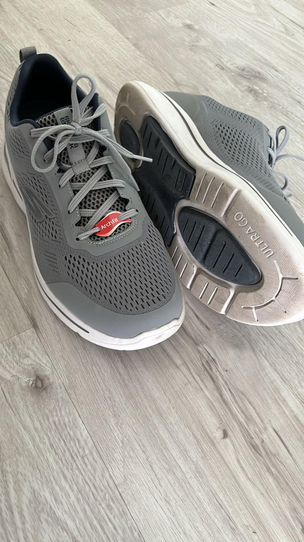Skechers Men's Gowalk Arch Fit Athletic Workout Walking Shoe with Air Cooled Foam customer photo 1