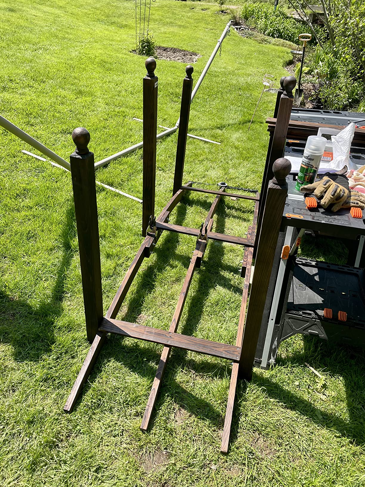 Outsunny 7.5' Wooden Arch Garden Bridge, Safety Rails for Backyard Ponds, Creeks, Streams, Carbonized customer photo 2