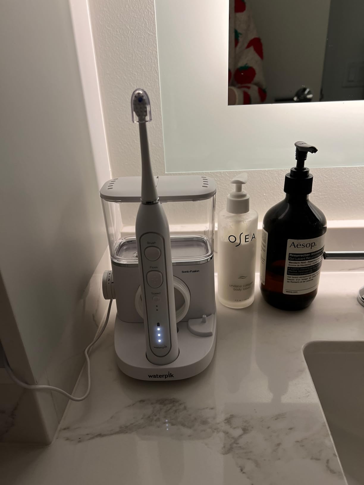 Waterpik Sonic-Fusion 2.0 Professional Flossing Electric Toothbrush with Water Flosser Combo Two In One, For Daily Gum Care and Cleaning Teeth, Braces, Implants, White SF-04CD010-1, Packaging May Vary customer photo 2