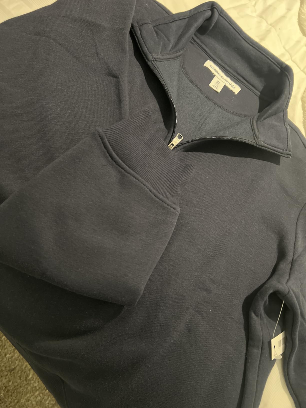 Amazon Essentials Men's Long-Sleeve Quarter-Zip Pullover Fleece Sweatshirt customer photo 2