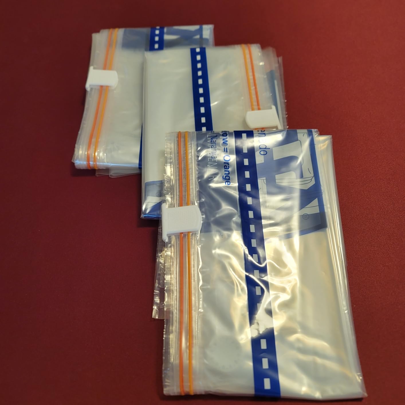 Hefty Shrink-Pak - 4 Large Vacuum Storage Bags for Clothes, Pillows, Towels, or Blankets - Space Saver Vacuum Sealer Bags Ideal Under Bed Storage Solutions customer photo 1
