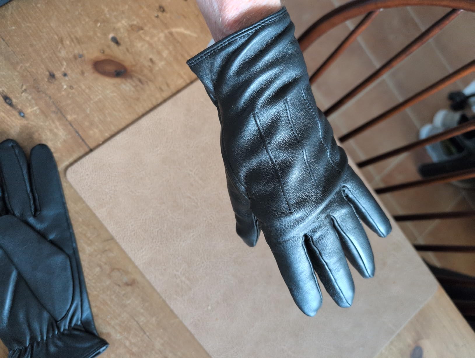 Womens Winter Warm Cashmere Lining Touchscreen Texting Warm Driving Lambskin Leather Gloves GL017 customer photo 1
