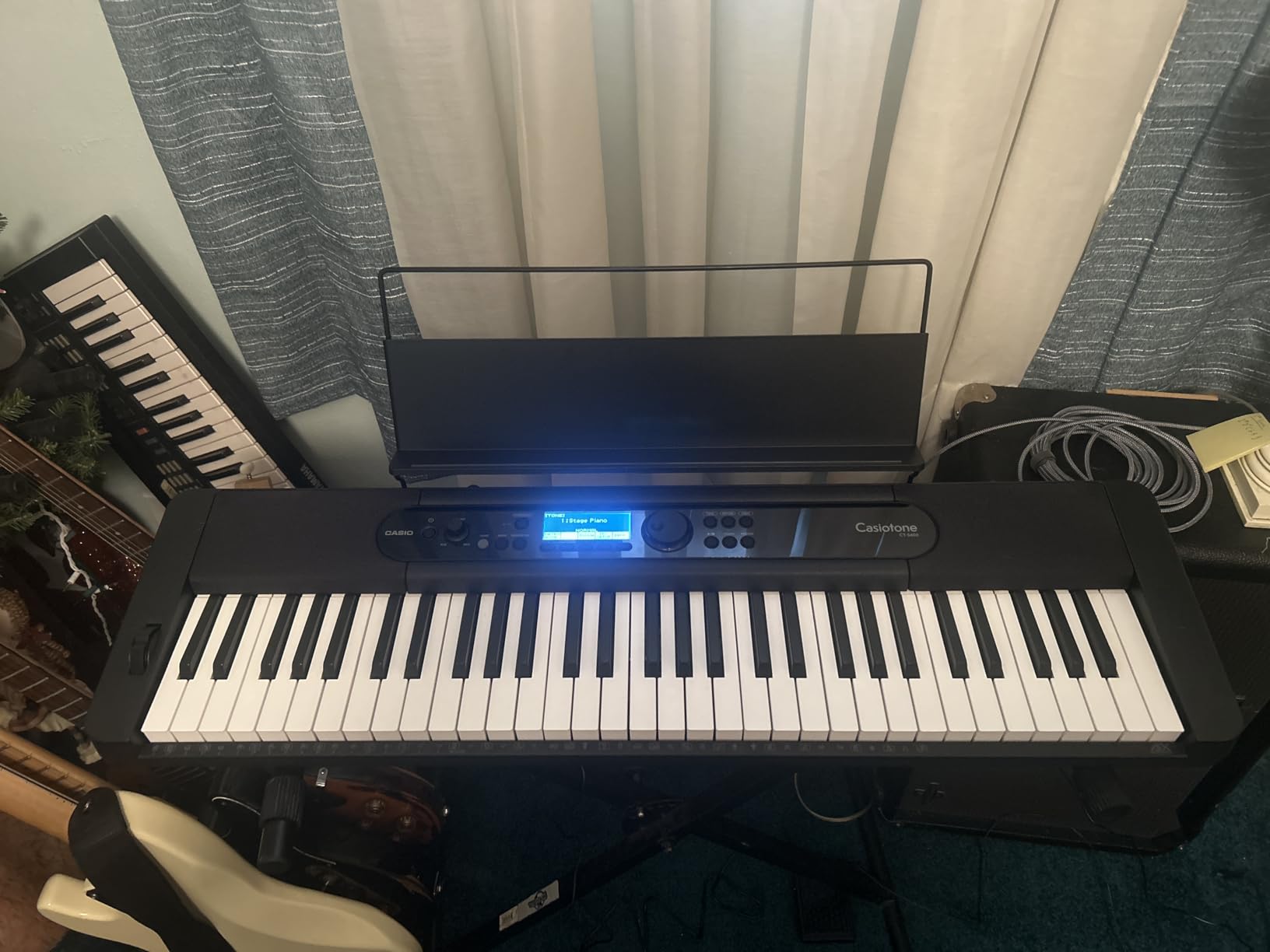 Casiotone CT-S400 - 61-Key Touch-Responsive Portable Keyboard | AiX Sound, 600 Tones, 200 Rhythms, Pitch Bend, USB-MIDI, Surround Speakers | Lightweight & Travel-Ready customer photo 2
