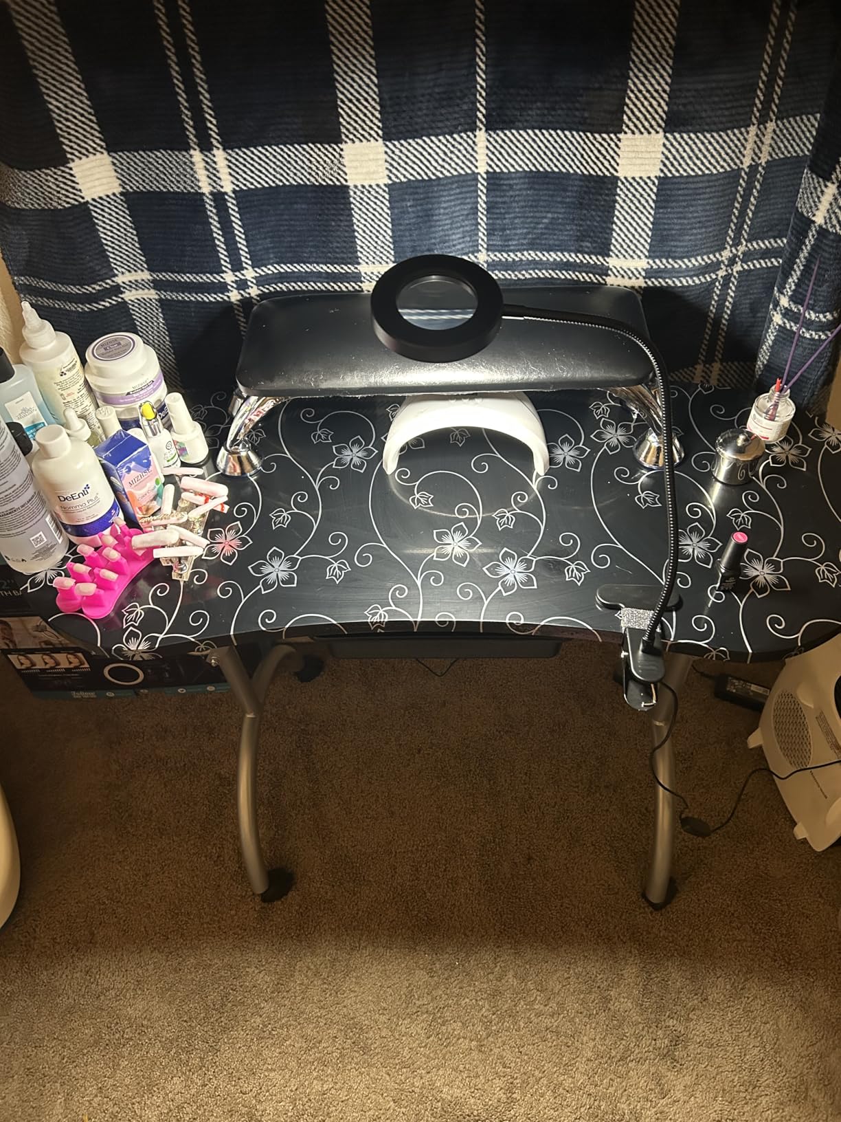 LEIBOU Professional 36''L Portable & Foldable Manicure Table Nail Technician Desk Workstation Manicure Table with Magnifier USB LED Table Lamp,Rolling Wheels,Drawer,Sponge,Free Carrying Bag (Black) customer photo 2