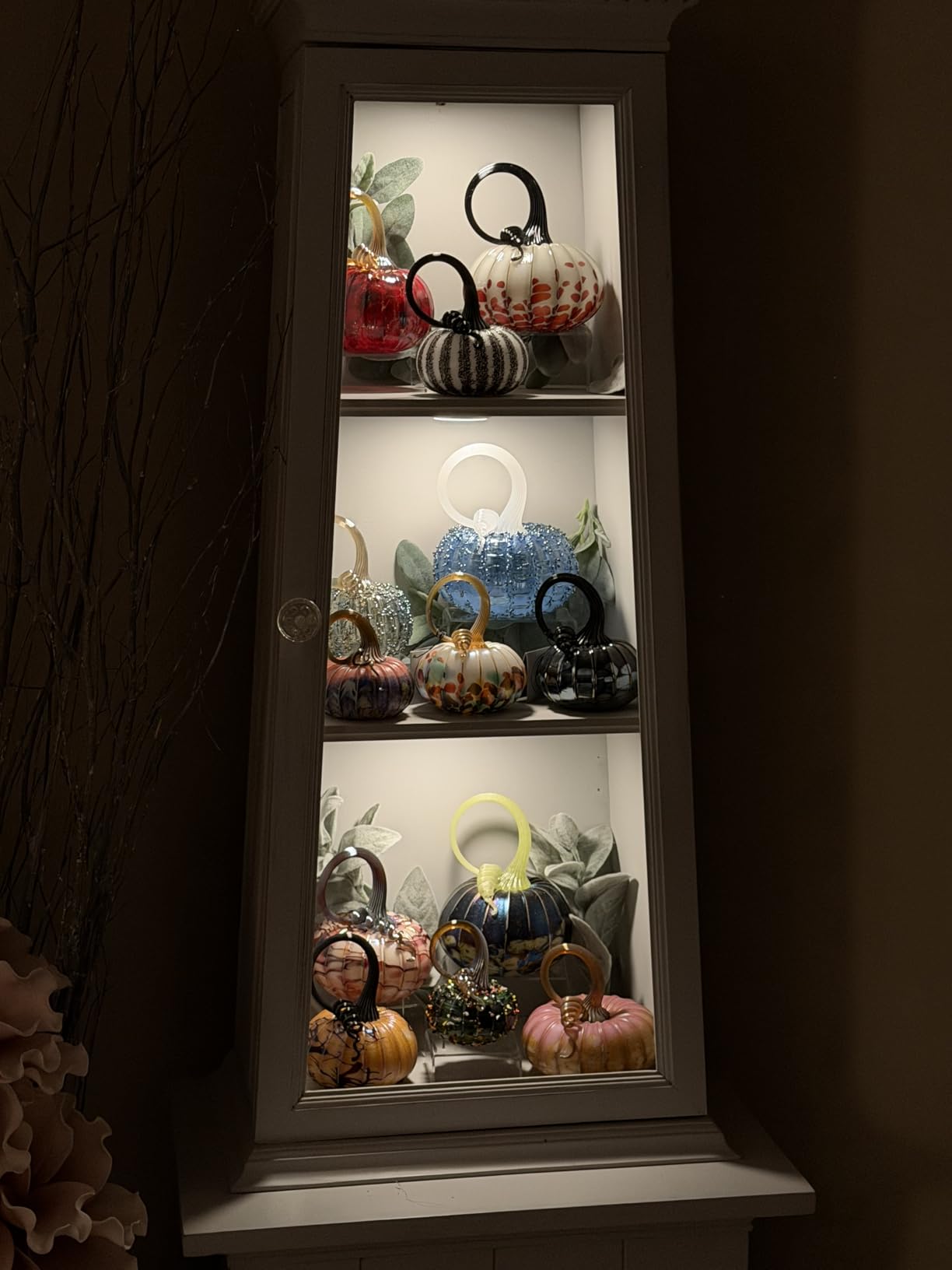 WOBANE Black LED Under Cabinet Lights with RF Remote, 2700K Warm White | Dimmable Wired Puck Lights, 9W 700 Lumens, Counter Lighting for Kitchen, Closet, Shelf, Super Bright, Timing, Ultra Thin, Set of 4 customer photo 1