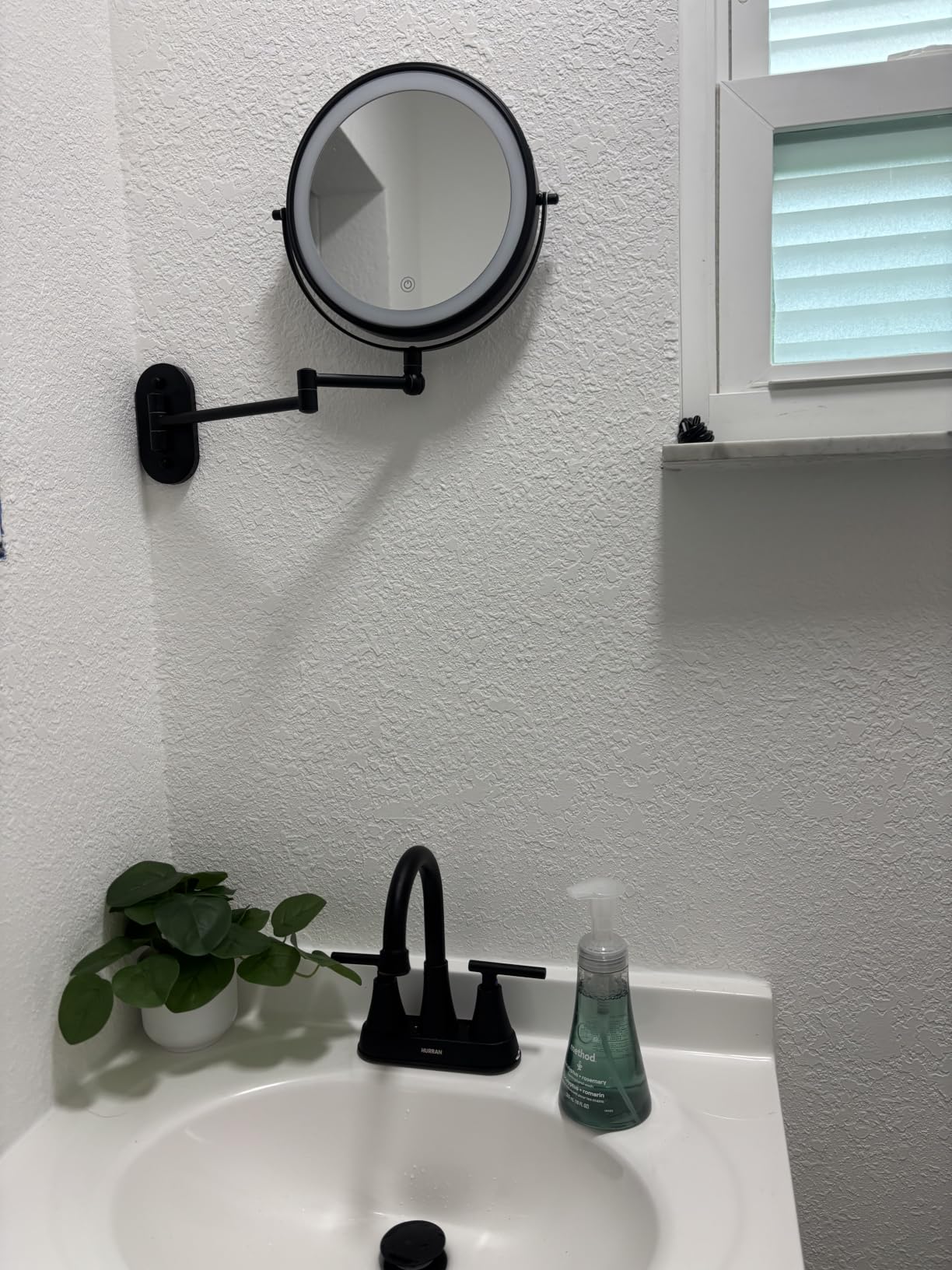 Hurran 4 inch Matte Black 2-Handle Centerset Bathroom Faucet with Pop-up Drain and 2 Supply Hoses, Stainless Steel Lead-Free 2-Handle Centerset Faucet for Sink Vanity customer photo 2