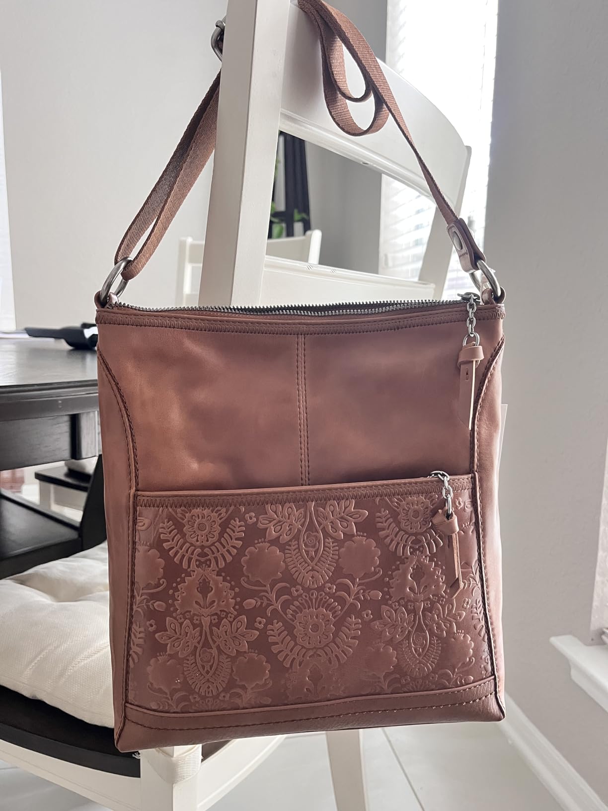 iris Leather Crossbody Purse - Women's Handbag for Everyday & Travel - Cross Body Bag With Zipper Closure customer photo 1