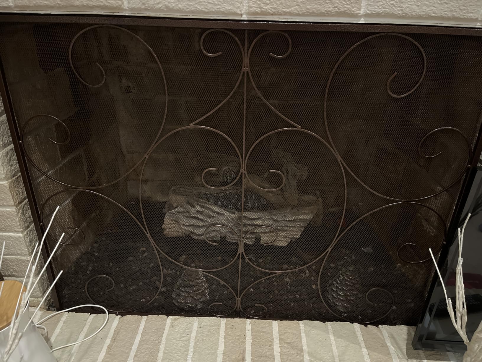Kingson Single Panel Decorative Flat Fireplace Screen Cover Handcrafted Durable Metal Mesh, Heat-Resistant Free Standing Fire Spark Guard Mesh 37.8