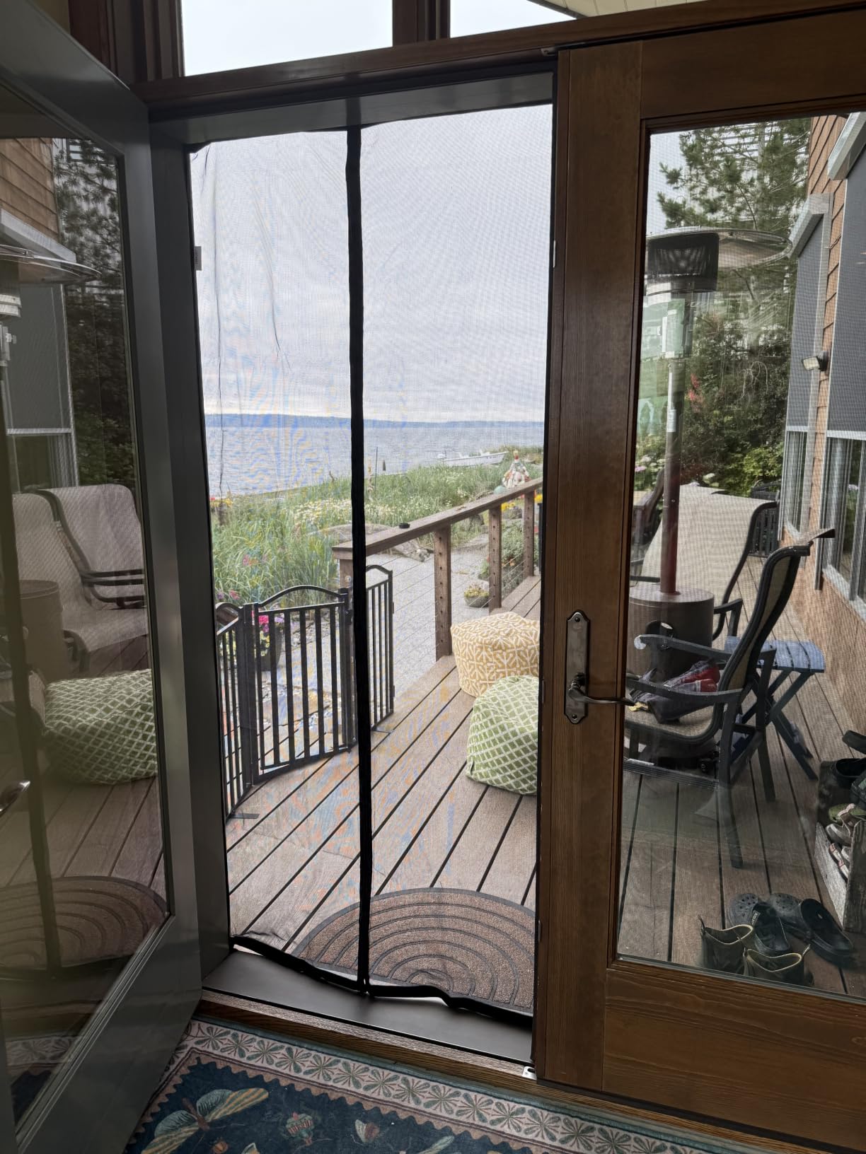 Upgraded Magnetic Screen Door Thicker 255g/m2 Reinforced Mesh, Reversible Left Right Side Opening, Fit Door Size 38 x 82 Inch, Retractable Door Screen Magnetic Closure, Door Curtain for Single Front Door customer photo 1