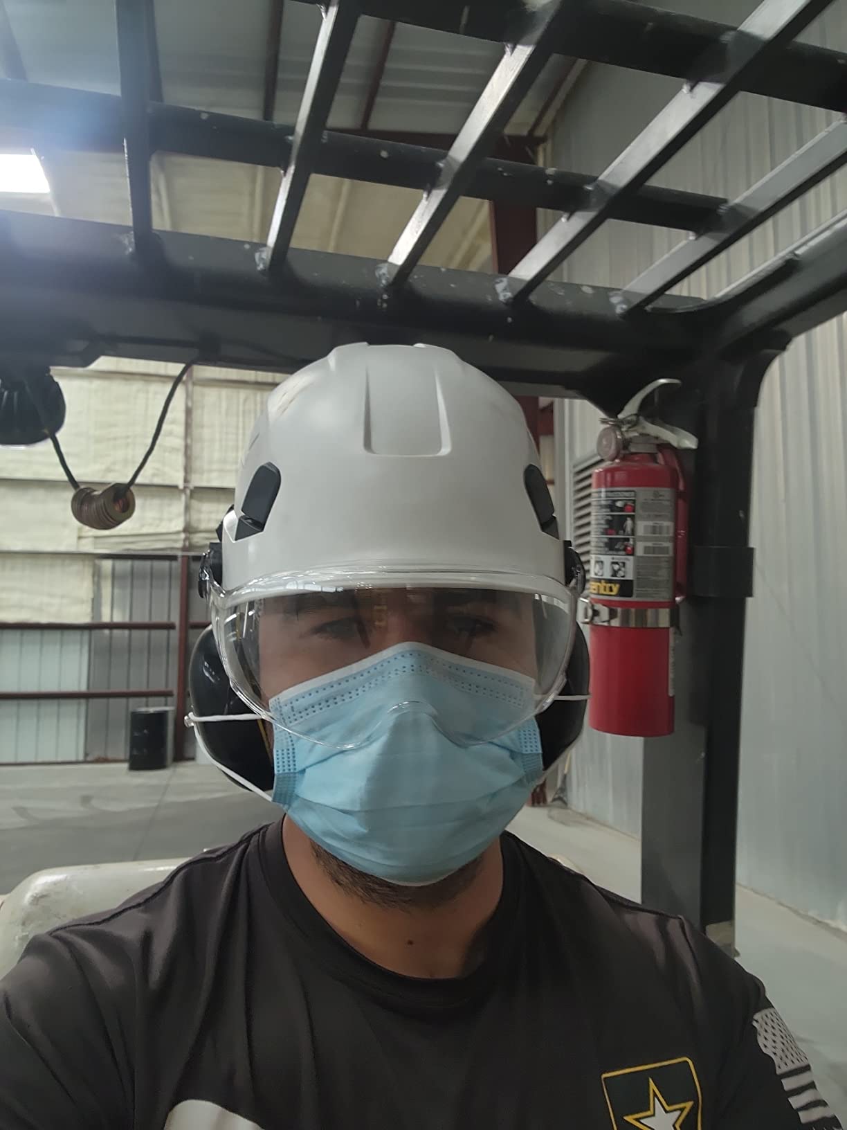 AOLAMEGS Construction Hard Hats with Visor - OSHA Approved Construction Hardhat with Chin Straps customer photo 1