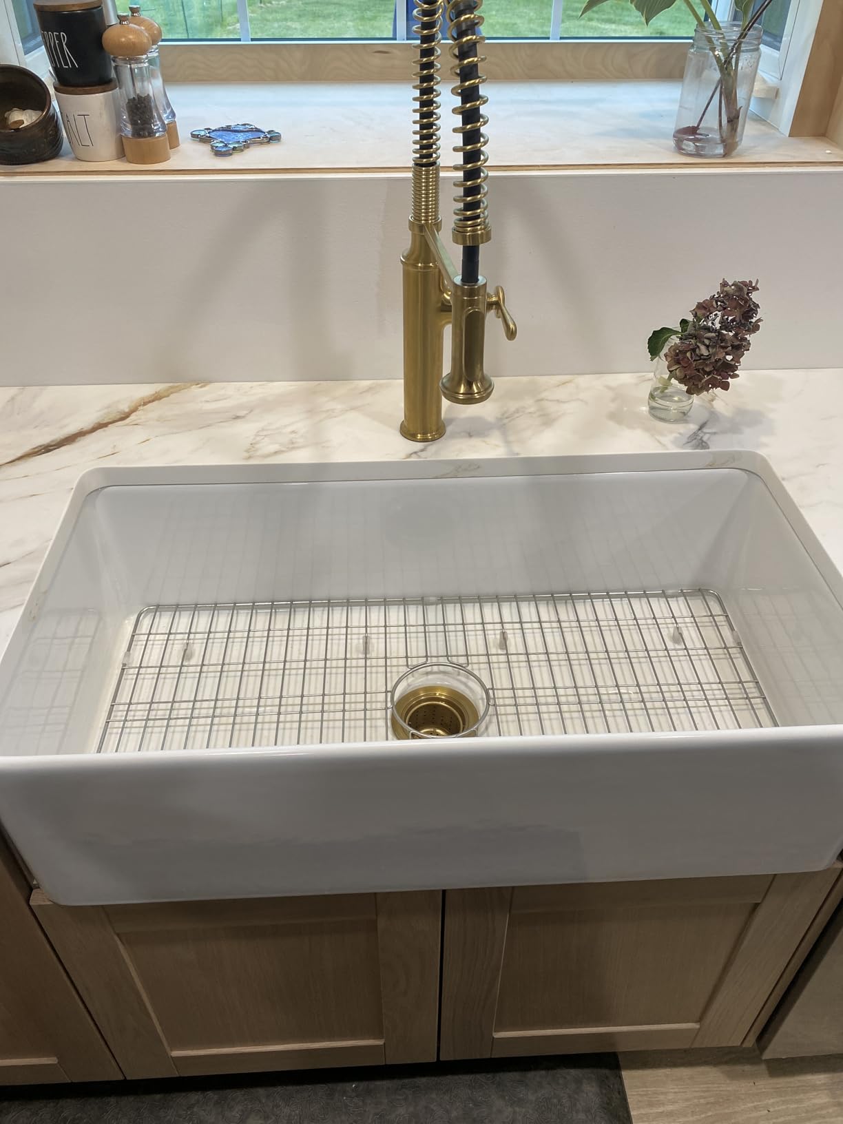 Miuara Farmhouse Sink 33 x 18 Inch White Fireclay Apron Front Kitchen Sink customer photo 2